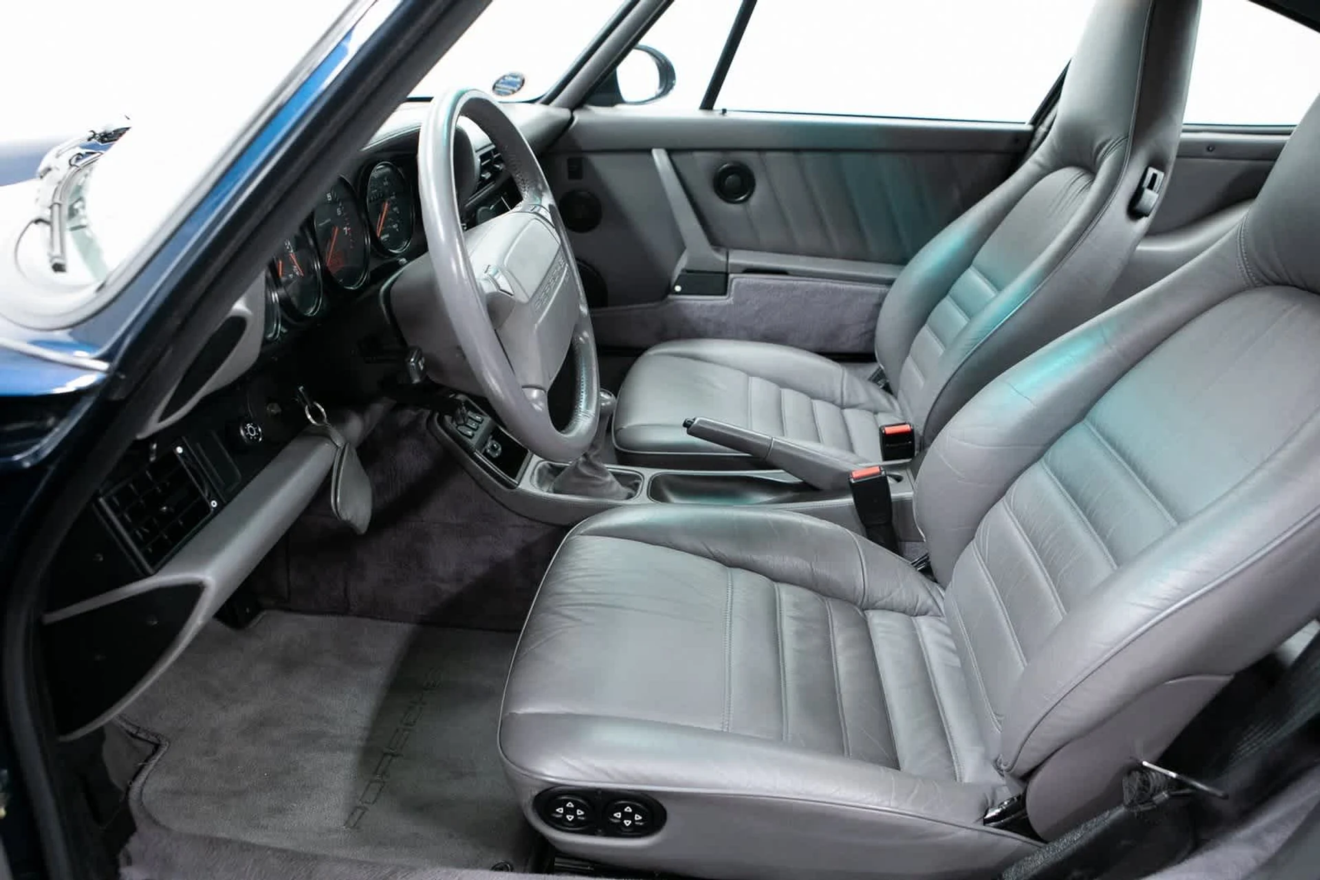 mph015_2700243496_99a1632c84e32fe509032a6f17596e55x_f09e82d56e