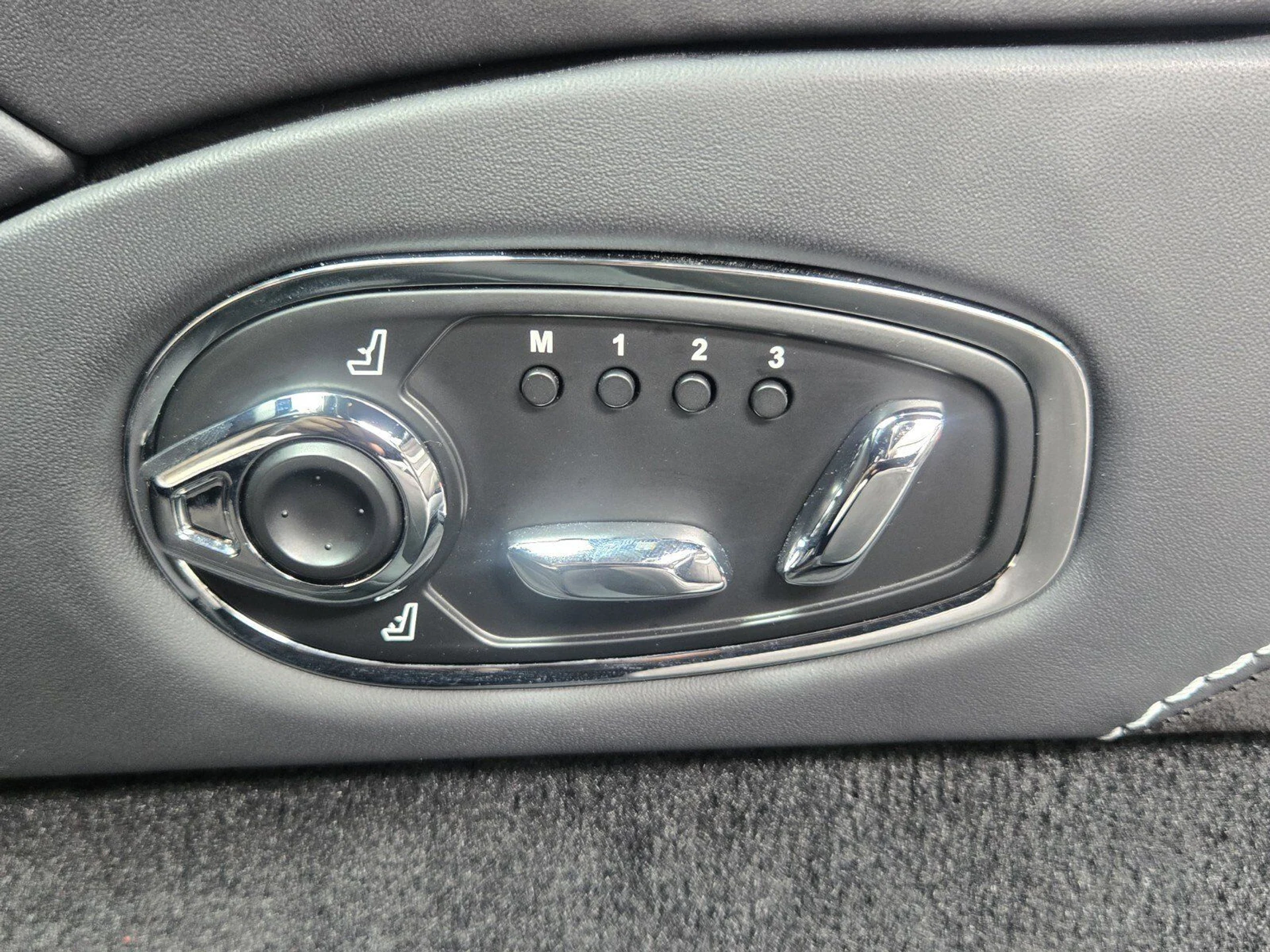 mph015_2700970841_ba886866ce717217cb9cab07a7c4f8e1x_1bfd21a07d