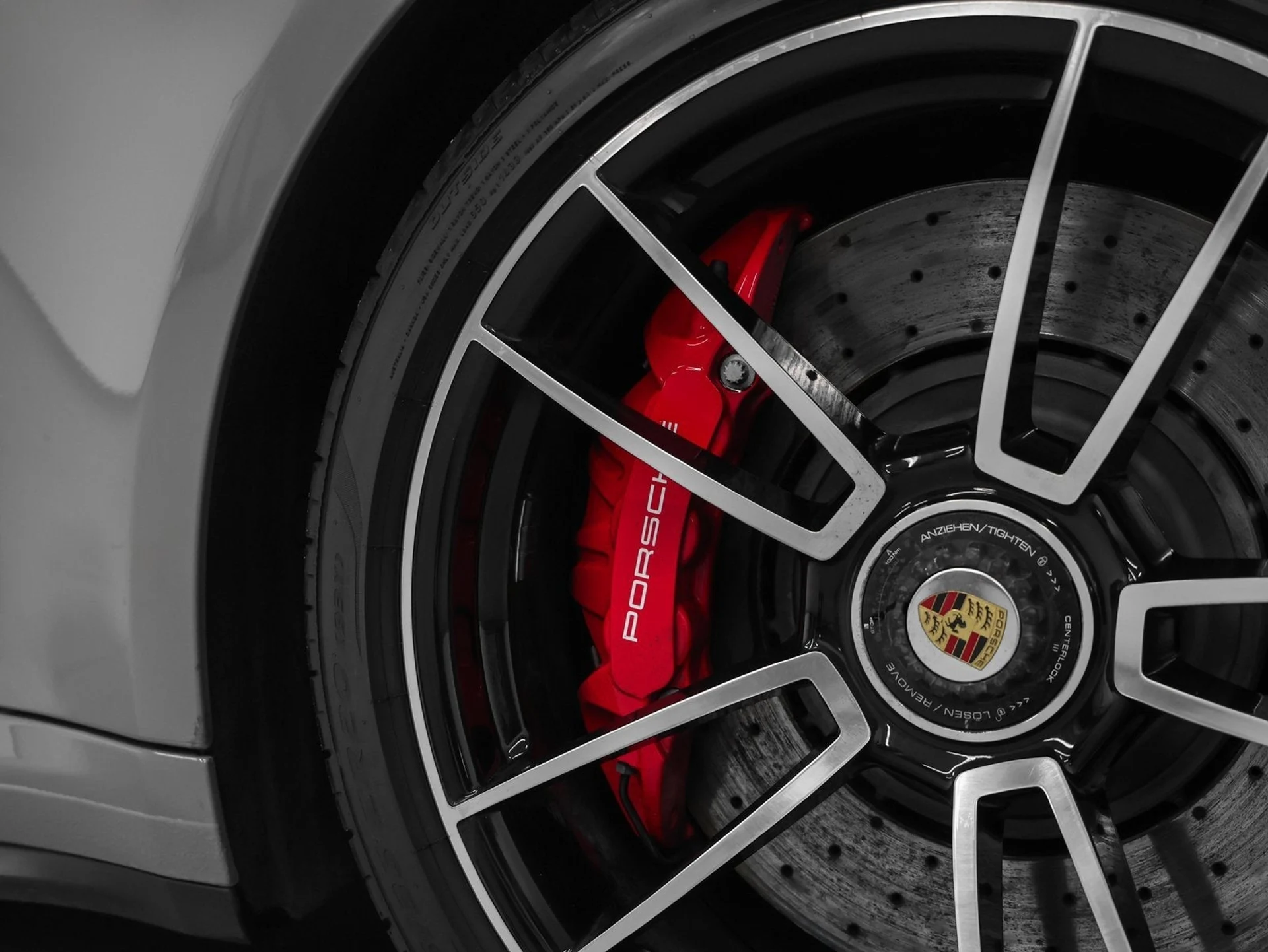 mph015_2702355451_16_586bc97fd6