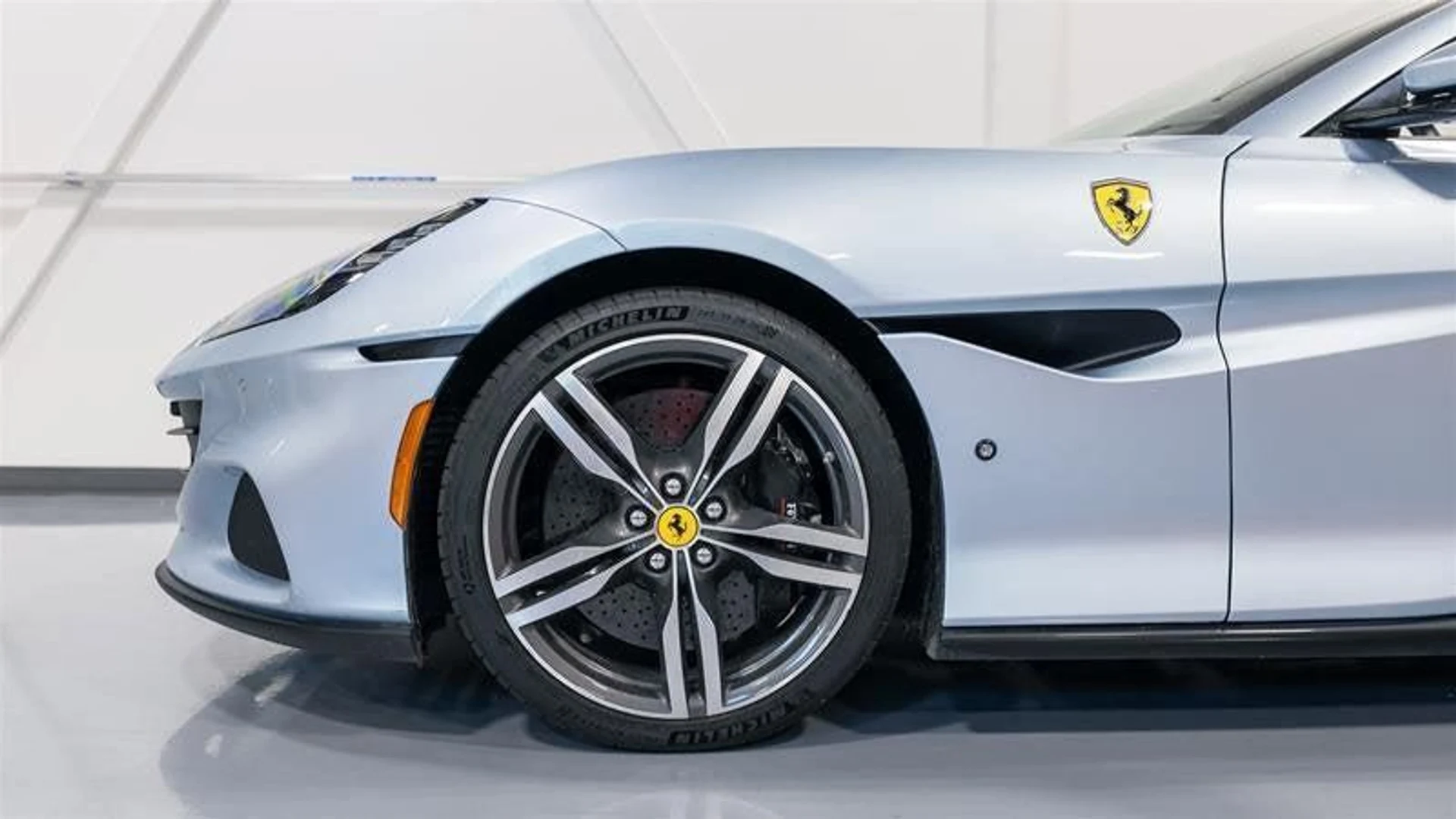 mph015_2705325031_Used_2022_Ferrari_Portofino_M_Base_1782922818_3e600bcda5
