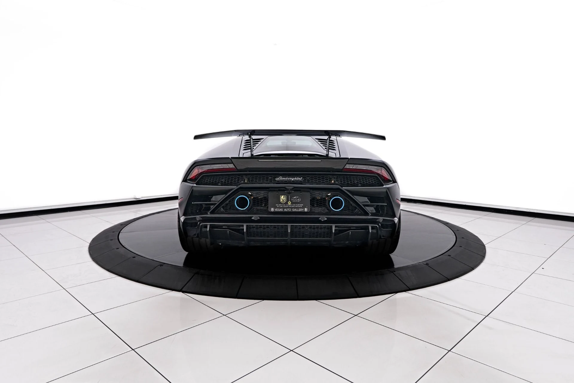 mph015_2708273479_Used_2021_Lamborghini_Huracan_EVO_Base_1758314631_1f0b98304f