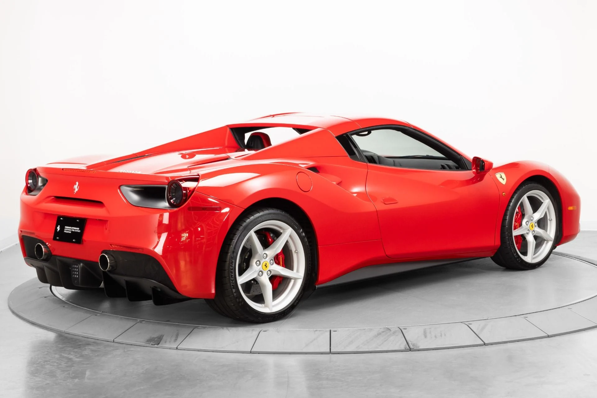 mph015_2708649068_Used_2017_Ferrari_488_Spider_1782928038_ce28f995df