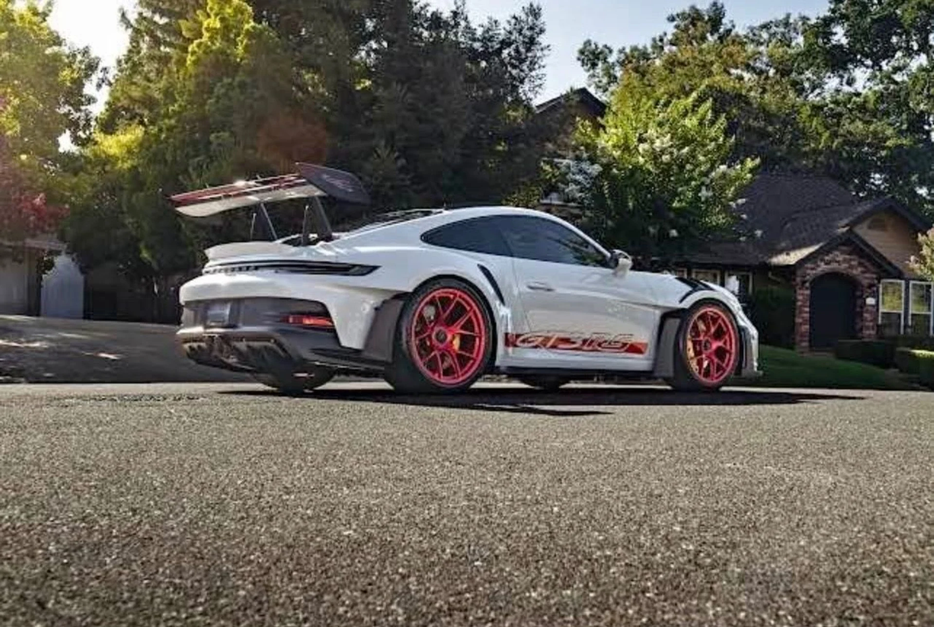 mph015_2714683519_Used_2025_Porsche_911_GT_3_RS_1756833102_a1f002e157