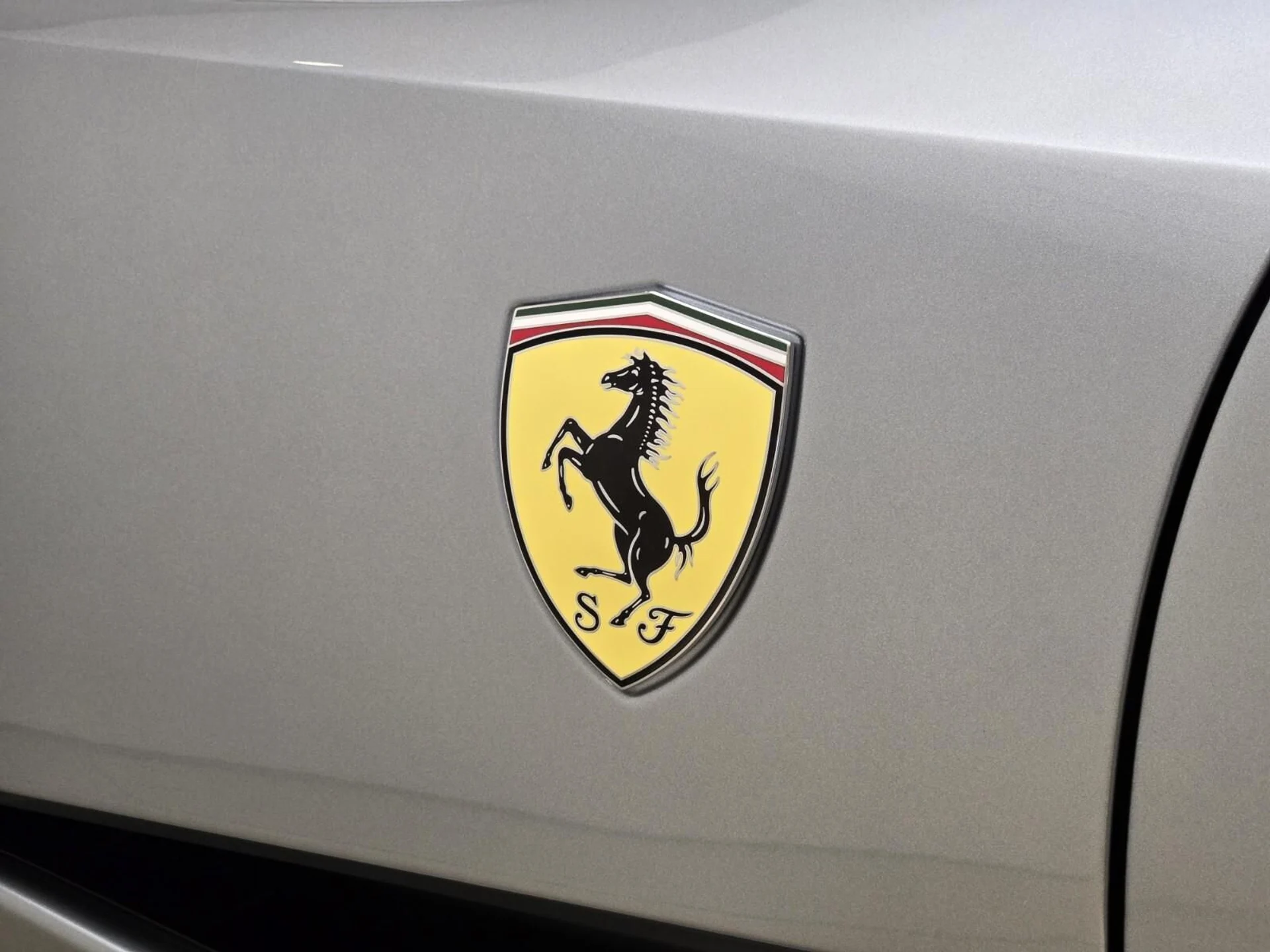 mph015_2716101714_Used_2019_Ferrari_Portofino_1762588066_f9243552e5
