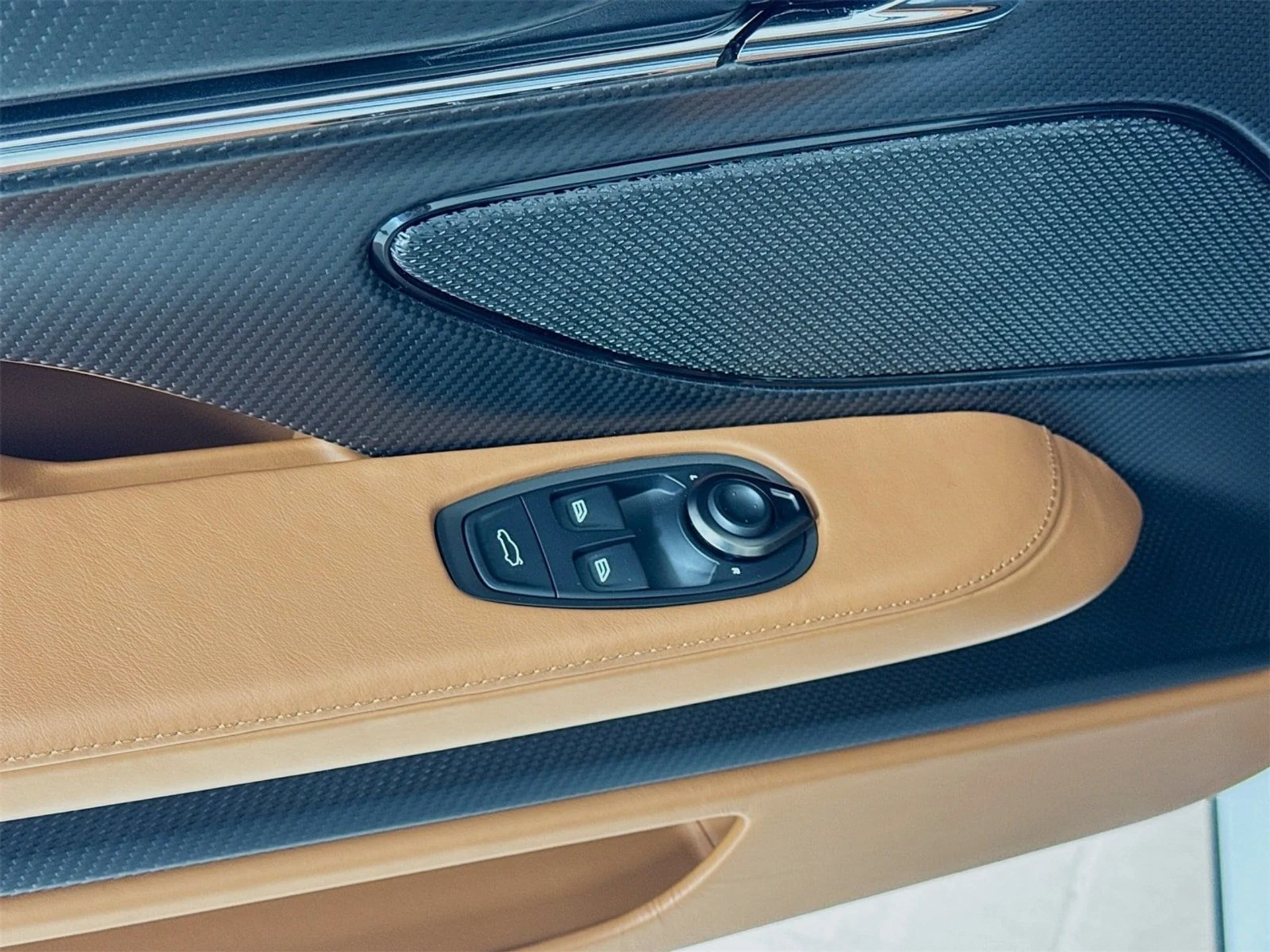 mph015_2718605576_47edcd4cb002018c8c18ea5e5d2ed411x_92d52db89f