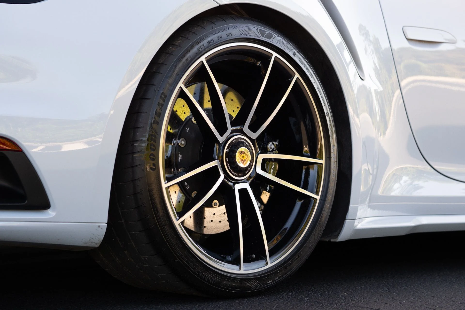 mph015_2722925325_Used_2025_Porsche_911_Cabriolet_Turbo_S_1769622703_70ea4e3e50