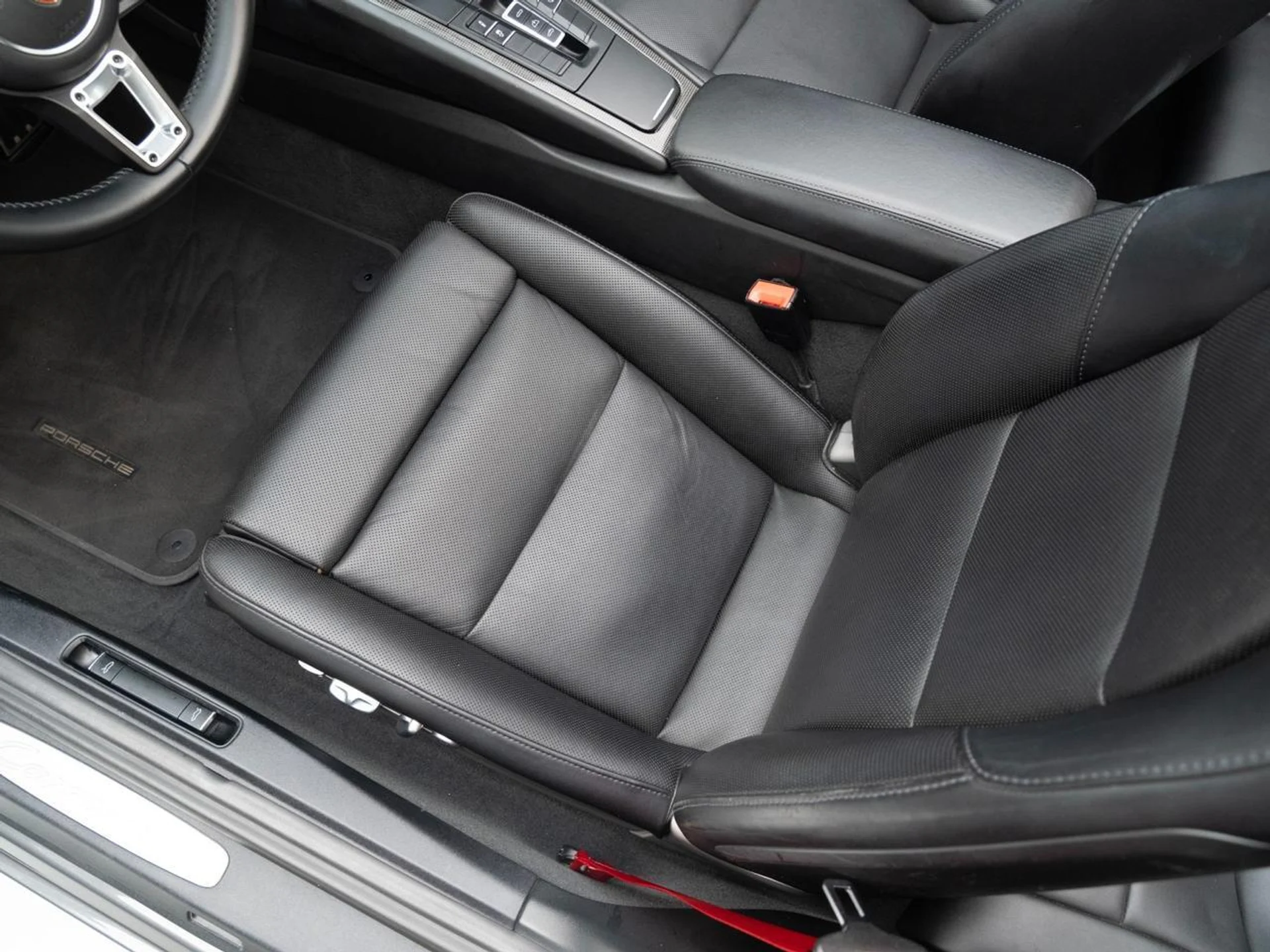 mph015_2723221377_53f47af1be3305a3ec9250b3a8c55e85_1b27692a96