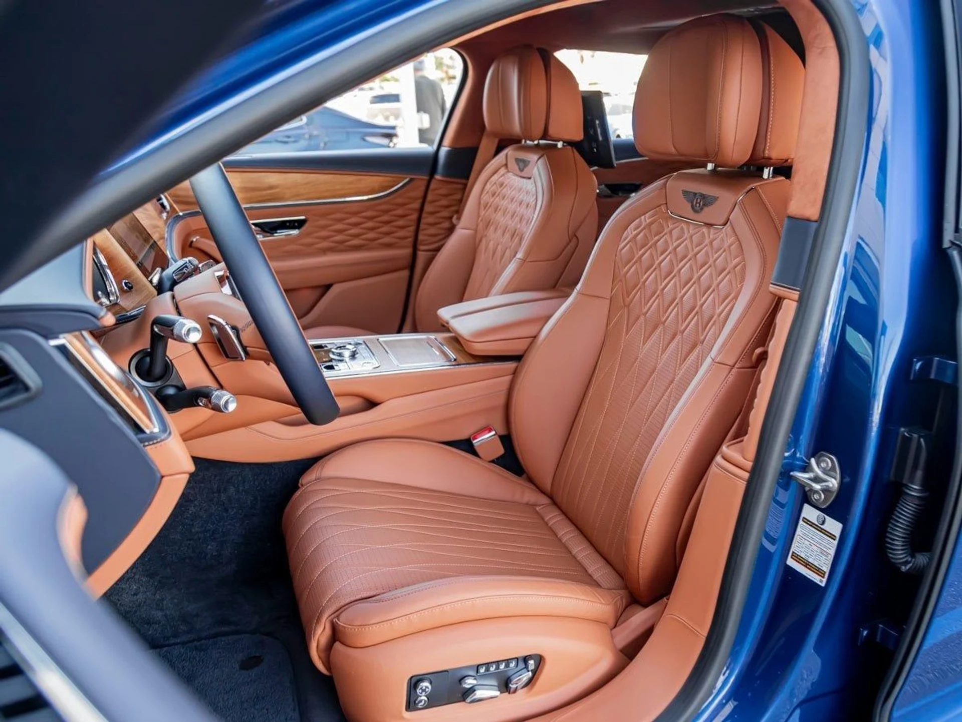 mph015_2729055561_16_47f2b8d187