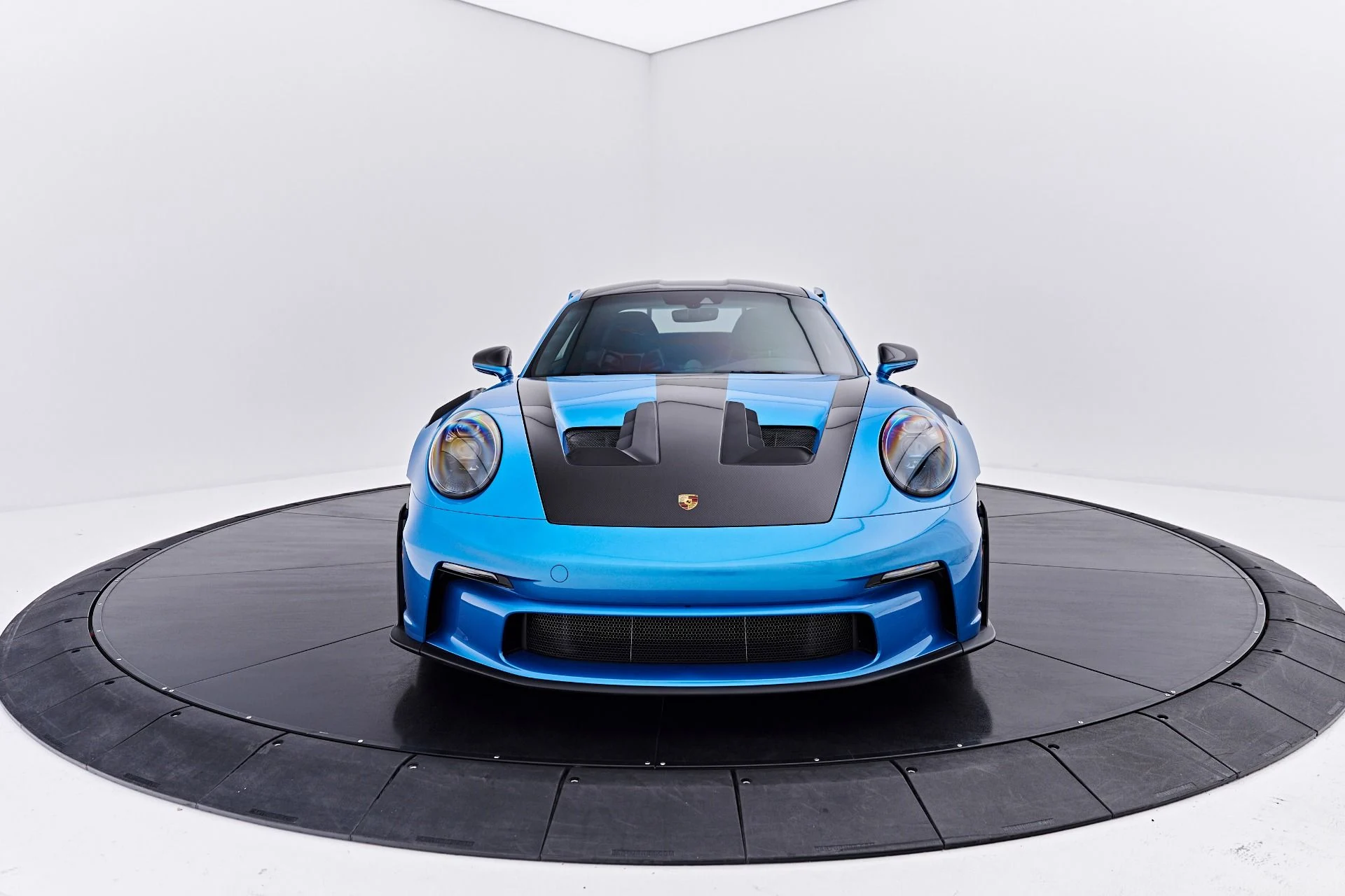 mph015_2730173073_Used_2024_Porsche_911_GT_3_RS_1789729406_0090411aa5