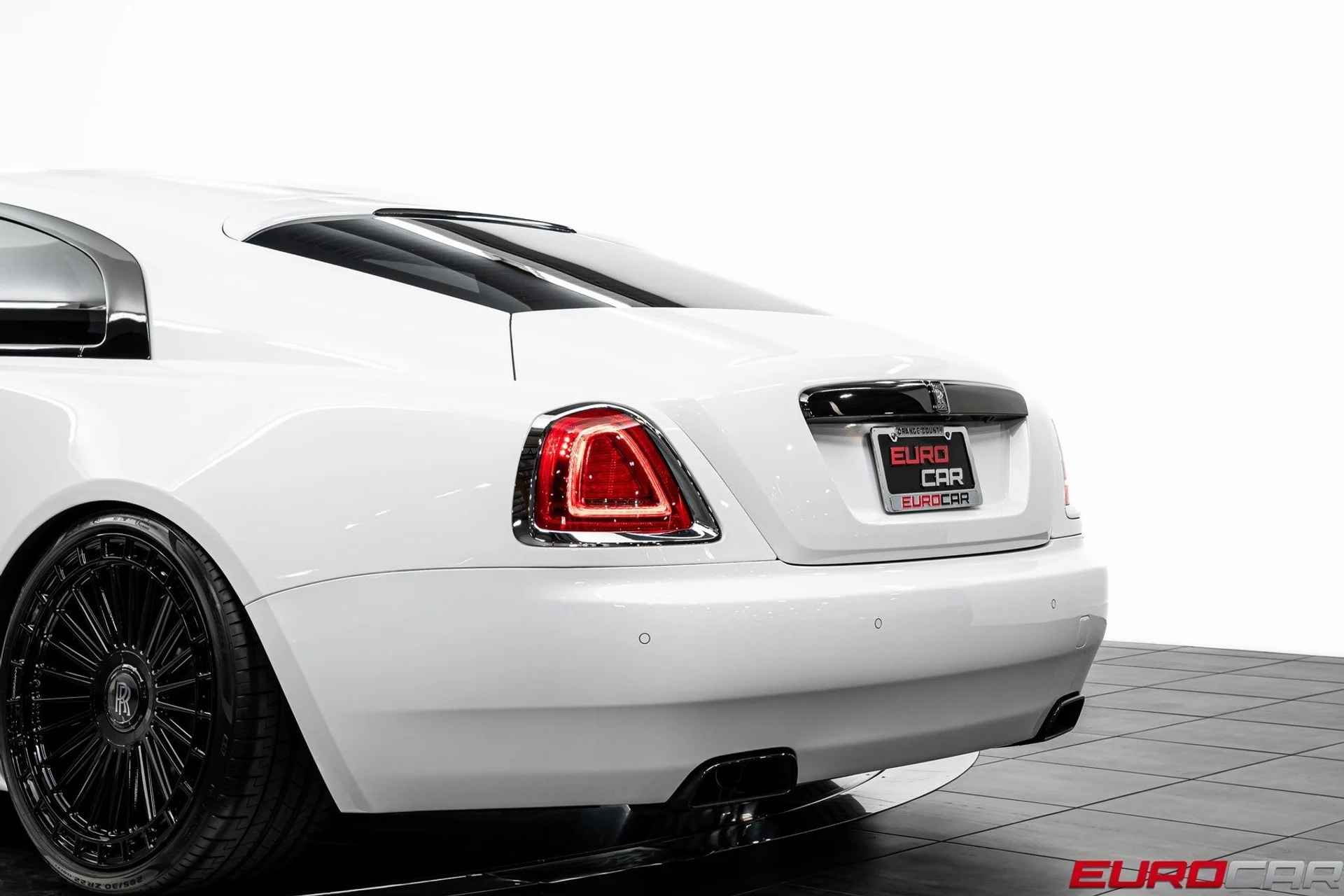 mph015_2734634134_image_16_610567a5d8