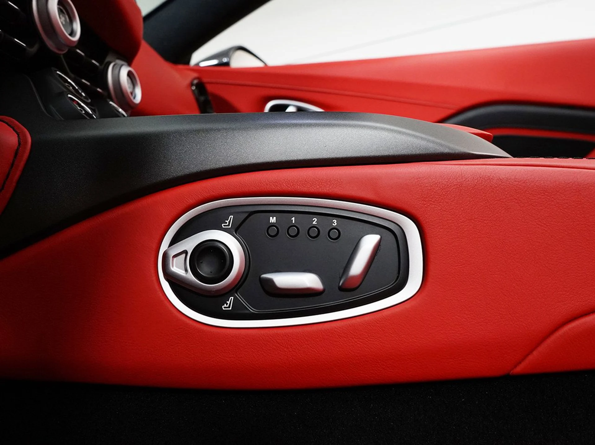 mph015_2735324374_fda7e28c7a98476230383a27fd13ac84_38bc055251