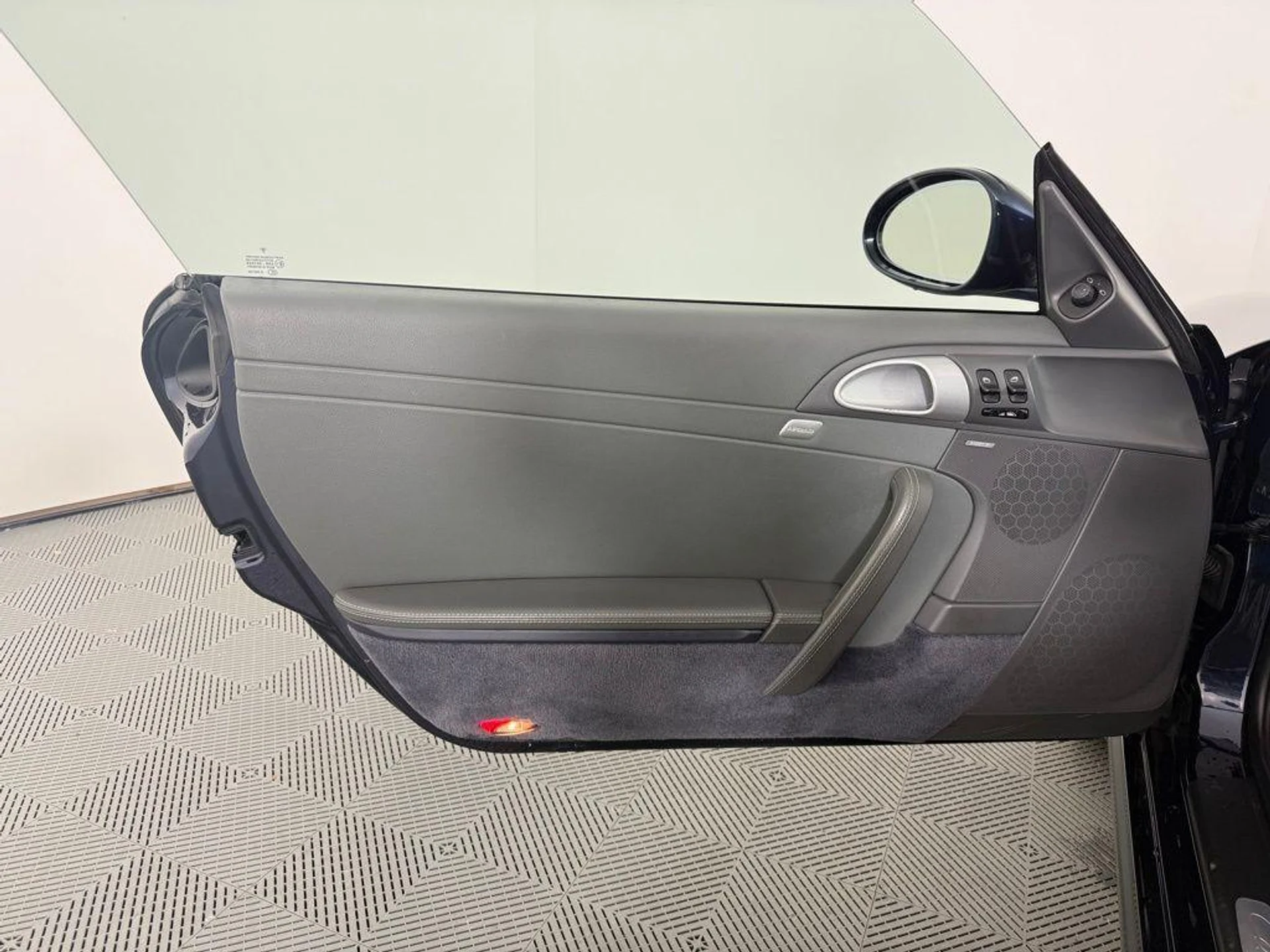 mph015_2739008330_3_GN_Zfjv26_T_Pv_K_Aek8zgg_Cvi7_XBI_53c3635bbe