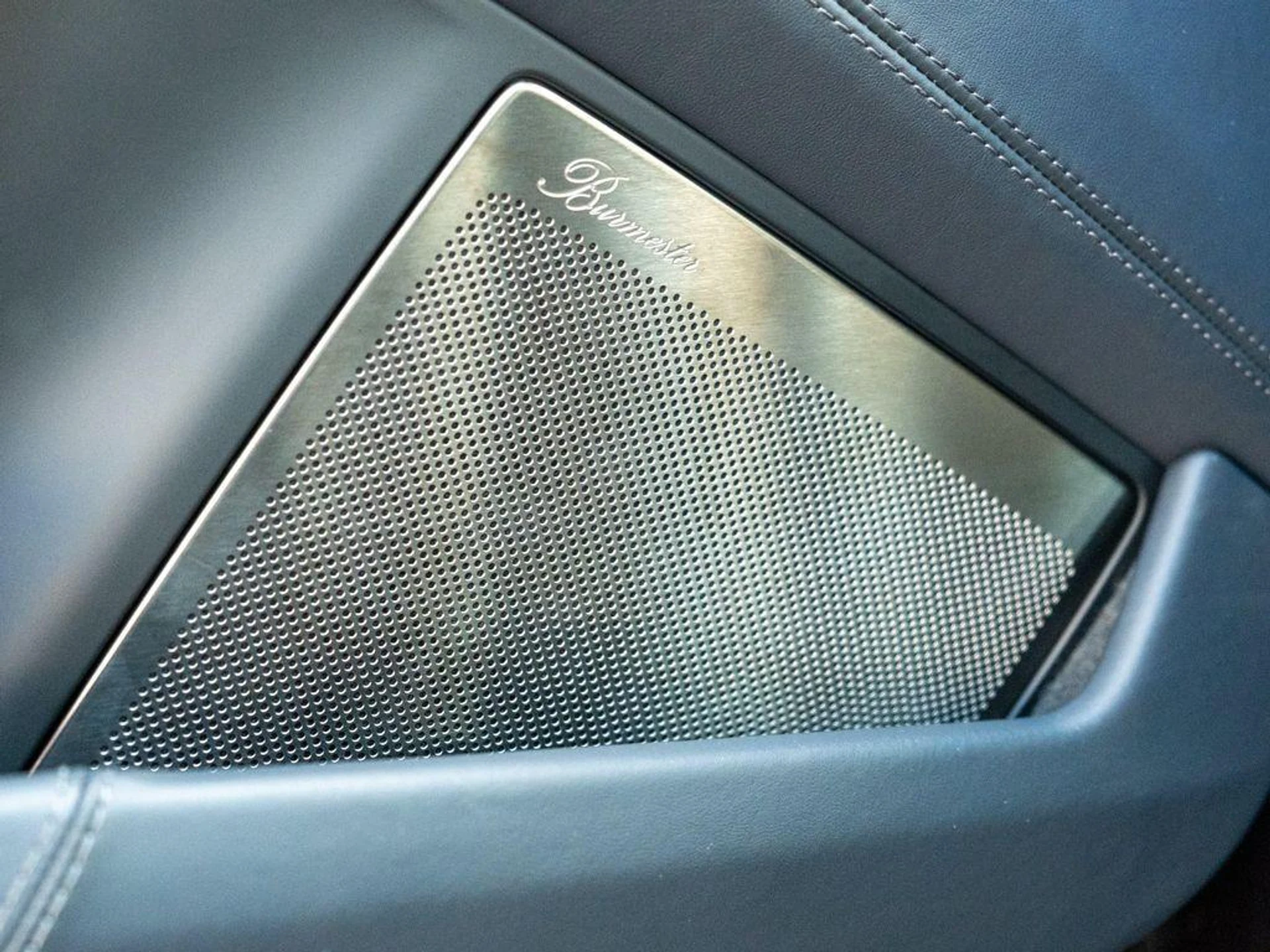 mph015_2744687063_yge_k4a_KQ_2_Rbd_E_Jp_Qn_Rz2_bm9x_Q_d24f77b910