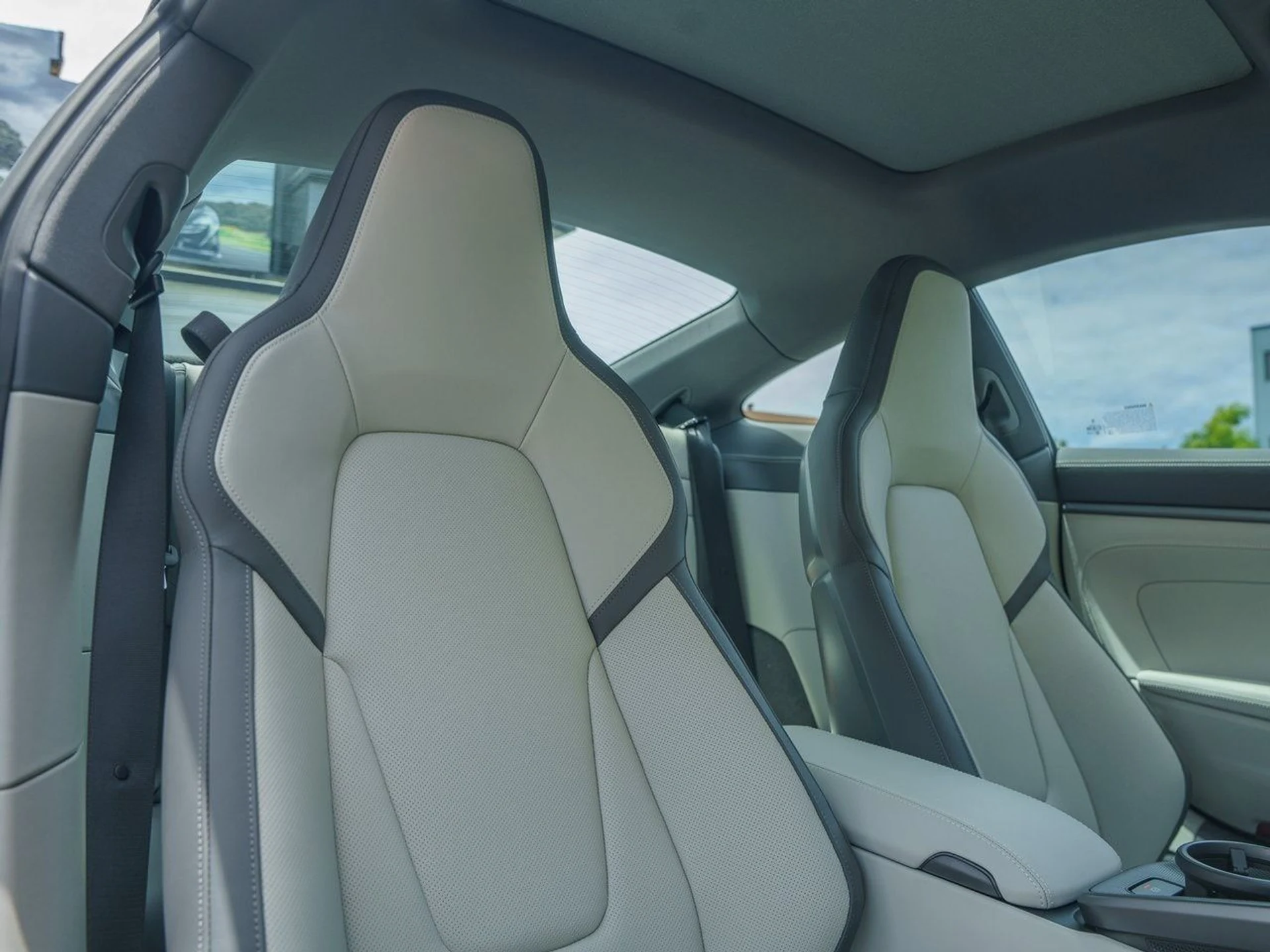 mph015_2746365712_e98126ee892013f8443e6004949ed375x_cfbee3e4ec