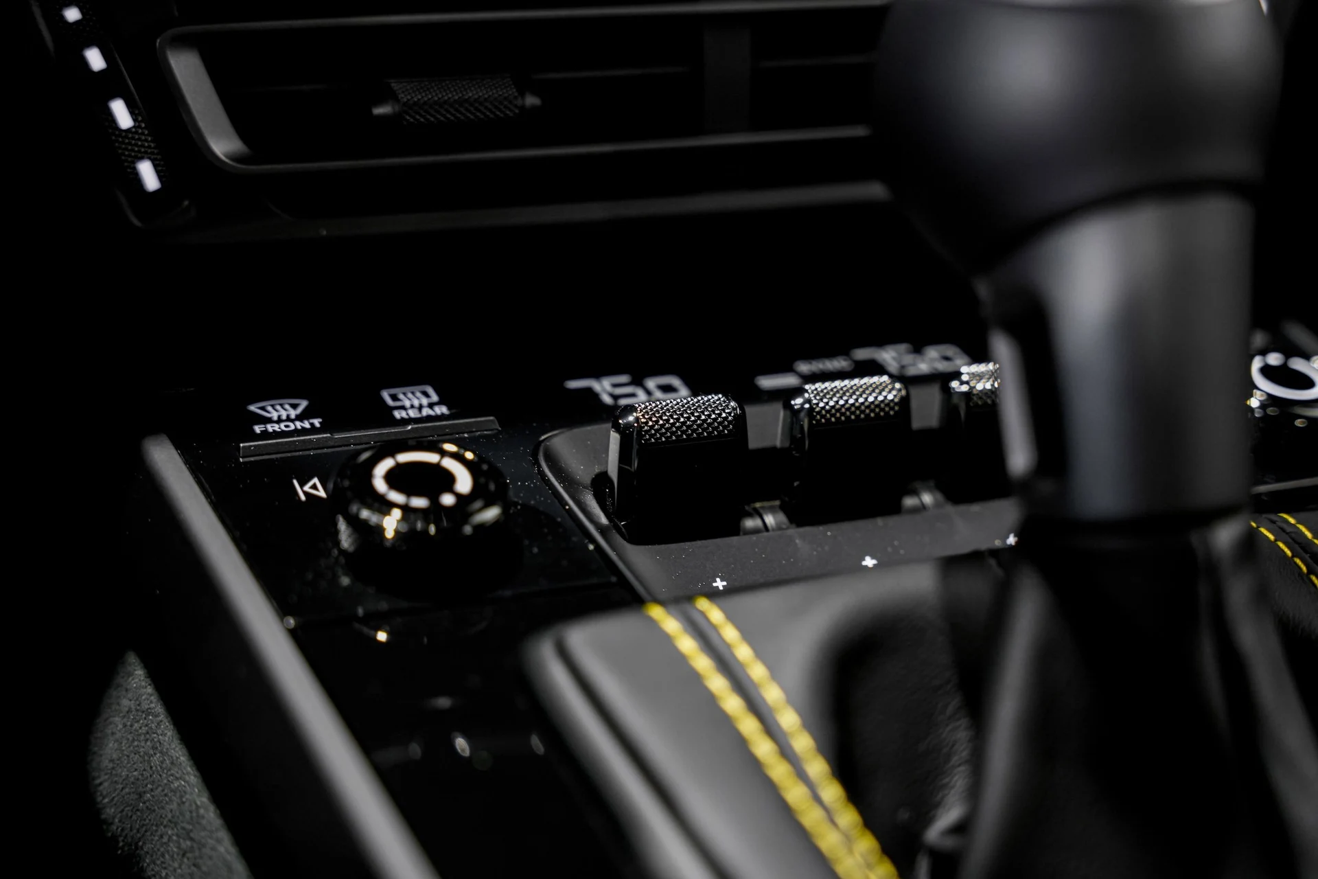 mph015_2748983421_826d64d374830b2e07653b461b338713x_fac35ea3a9