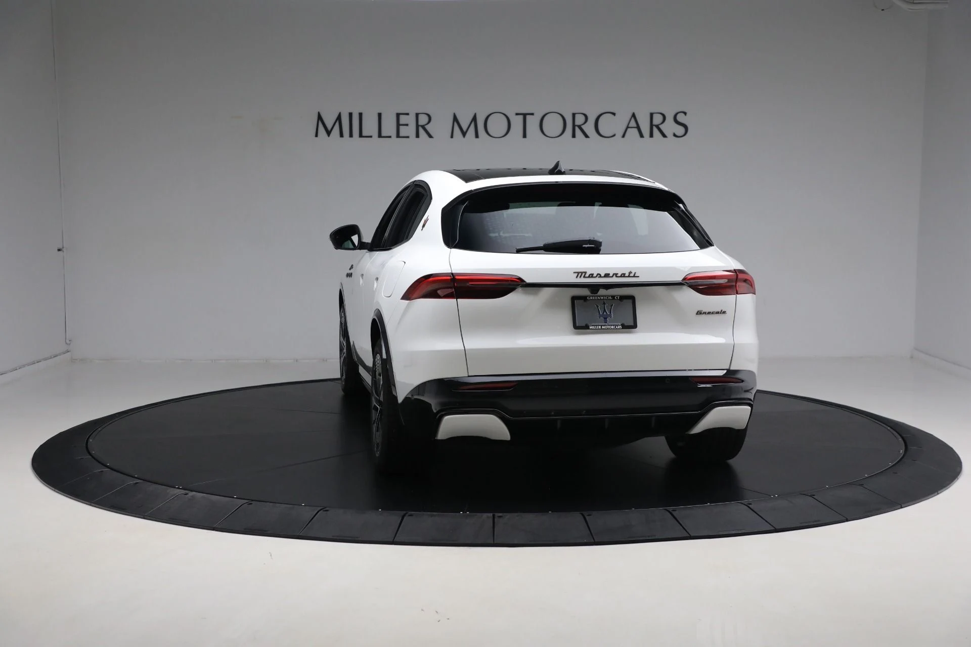 mph015_2749208956_New_2025_Maserati_Grecale_Folgore_82058e843f