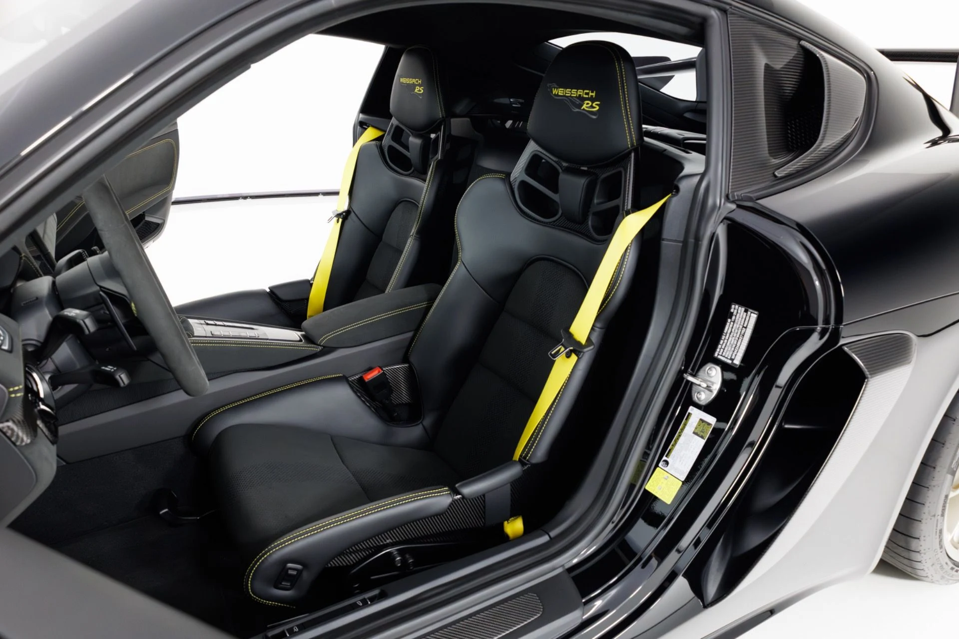 mph015_2753827421_Used_2025_Porsche_718_Cayman_GT_4_RS_1774365214_00e6e39f2d