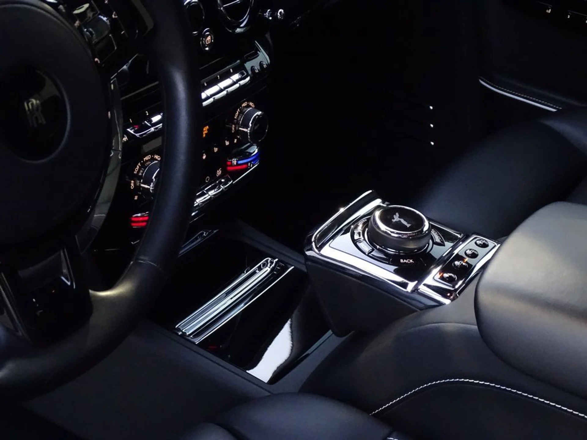 mph015_2771093093_2d69cdf6ddb653307853790636a70f9ex_61a3171b25