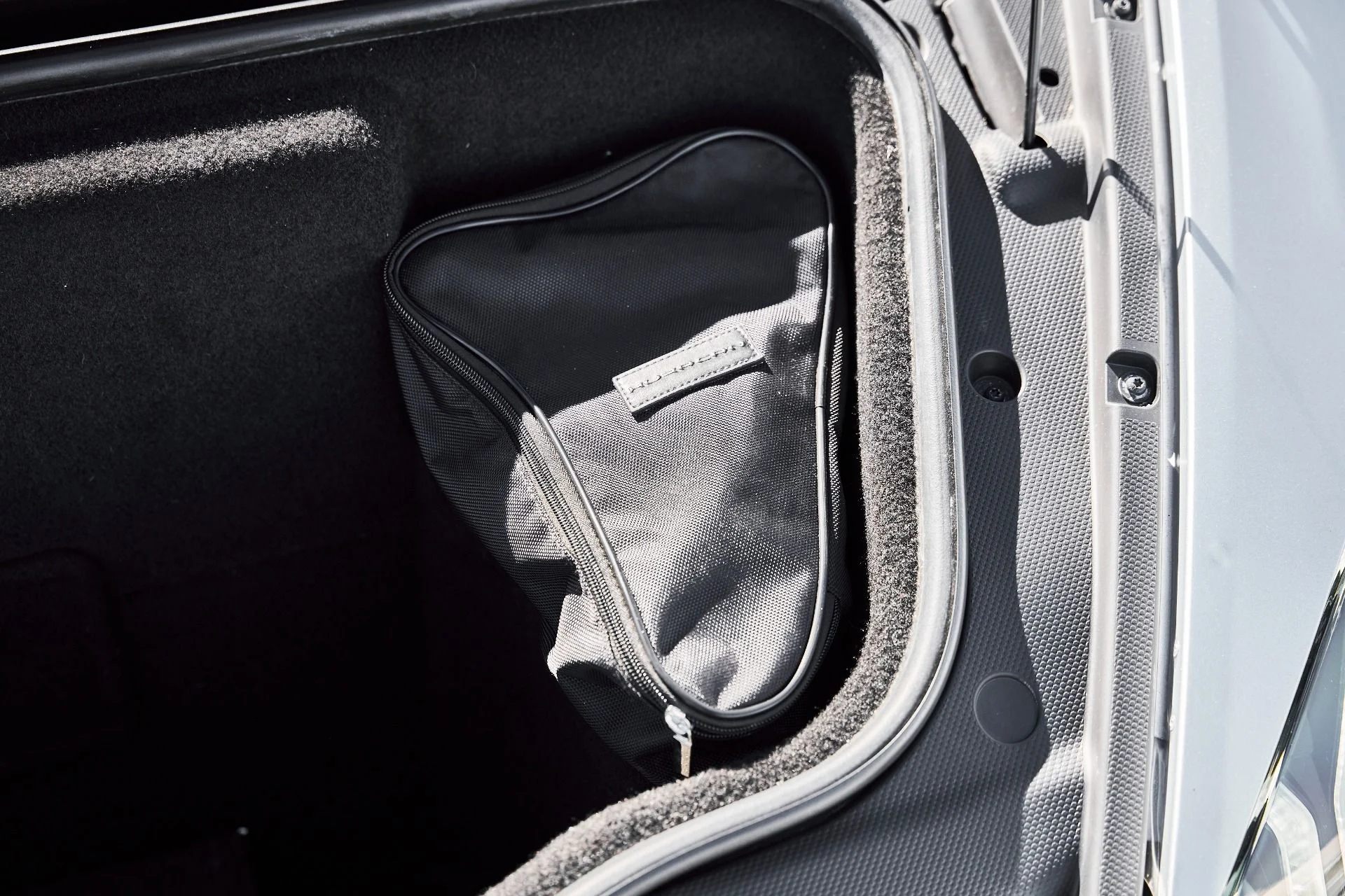 mph015_2772233461_Used_2023_Lamborghini_Huracan_Tecnica_Base_1777013667_4f27cf1e12