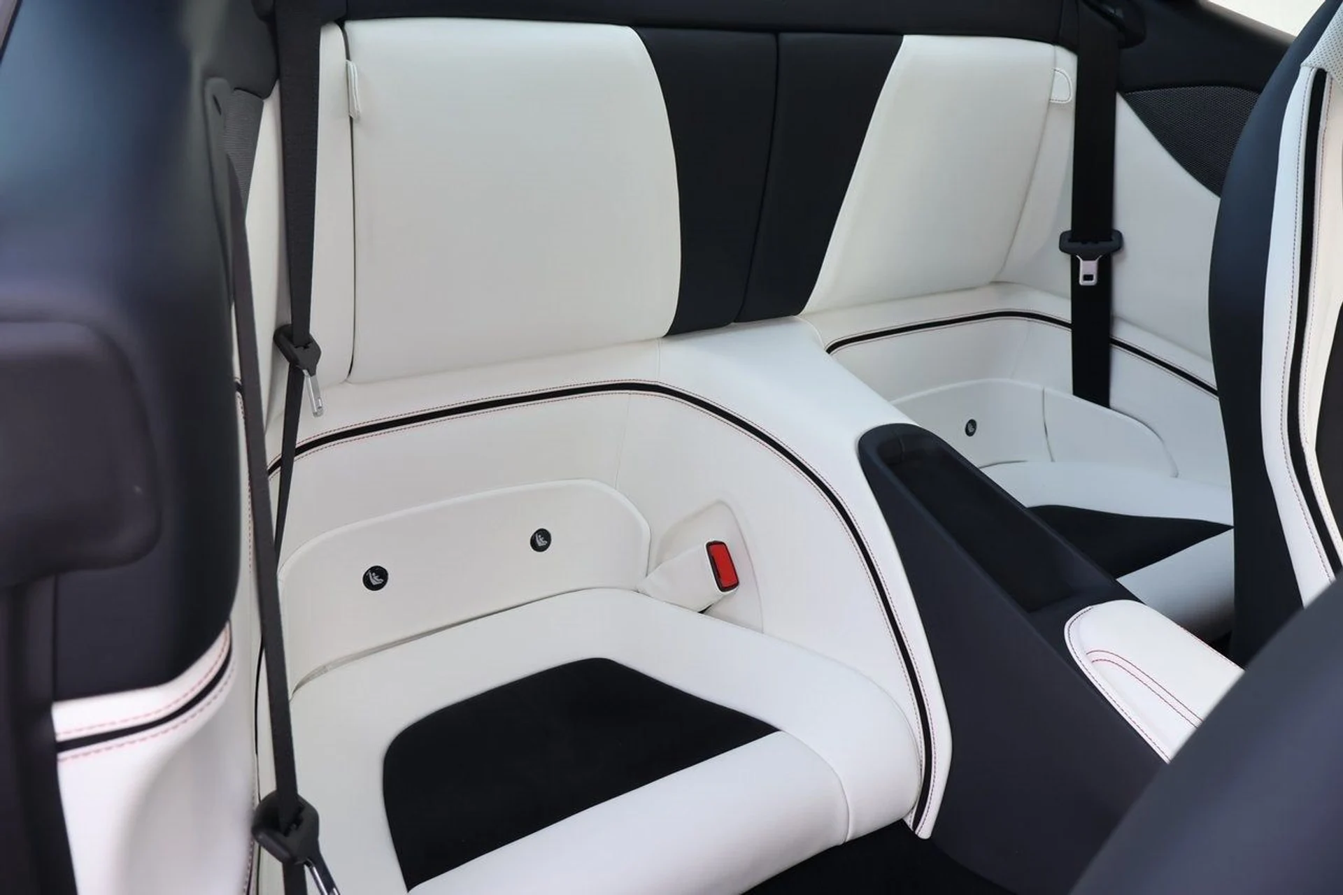 mph015_2773601828_16_9ba24db75b