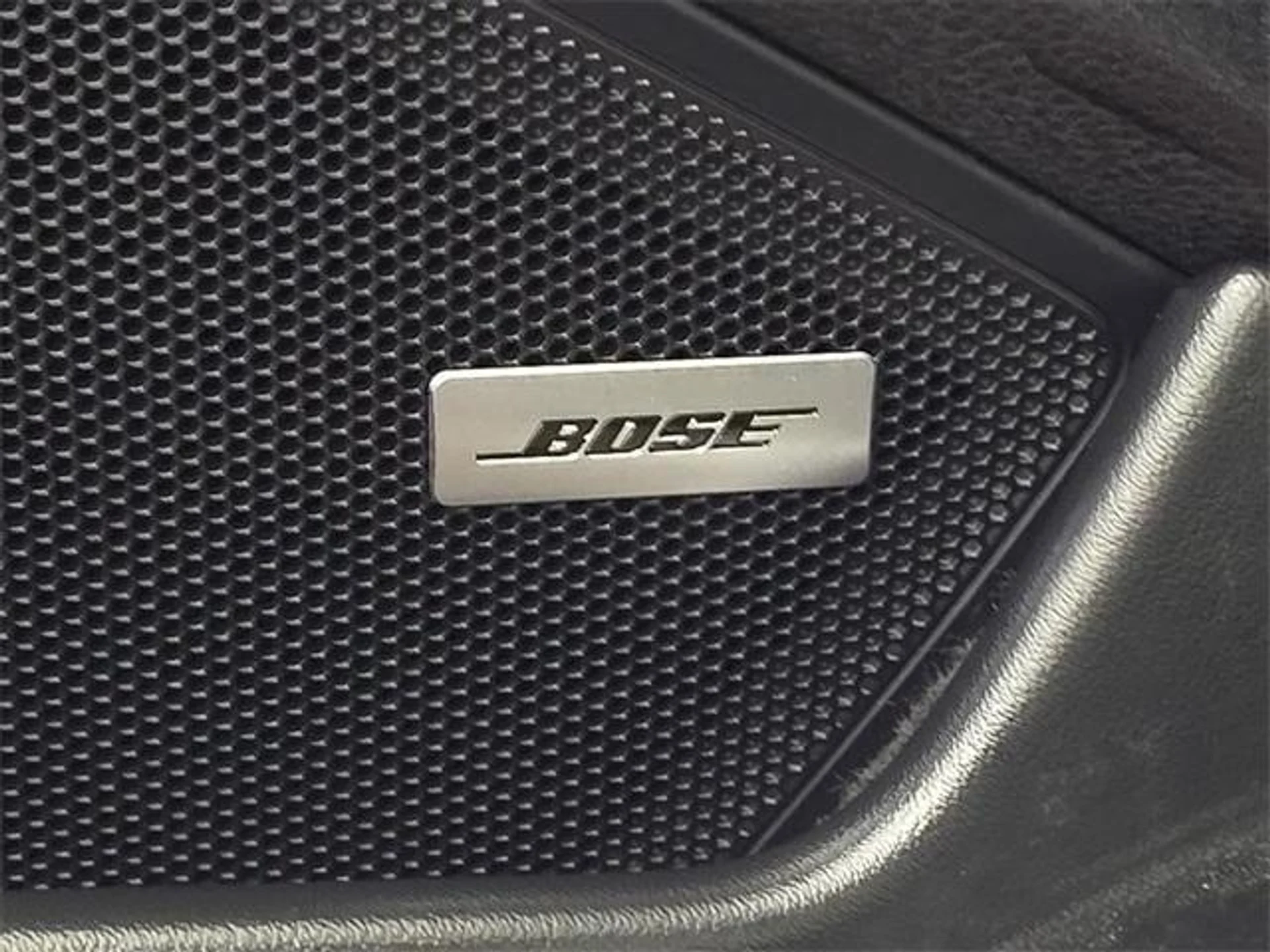 mph015_2779379864_w_Oc0jhkrw_Sgt3l_DIC_Fv_G7v15_ZU_8aef4406dc