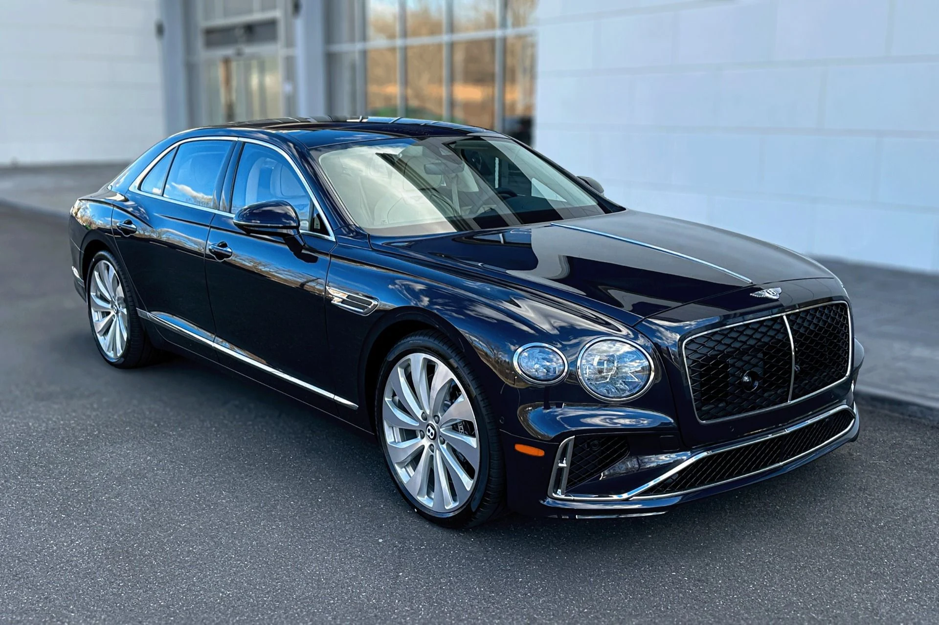 mph015_2791129547_Used_2026_Bentley_Flying_Spur_1784743104_5ede9964cf