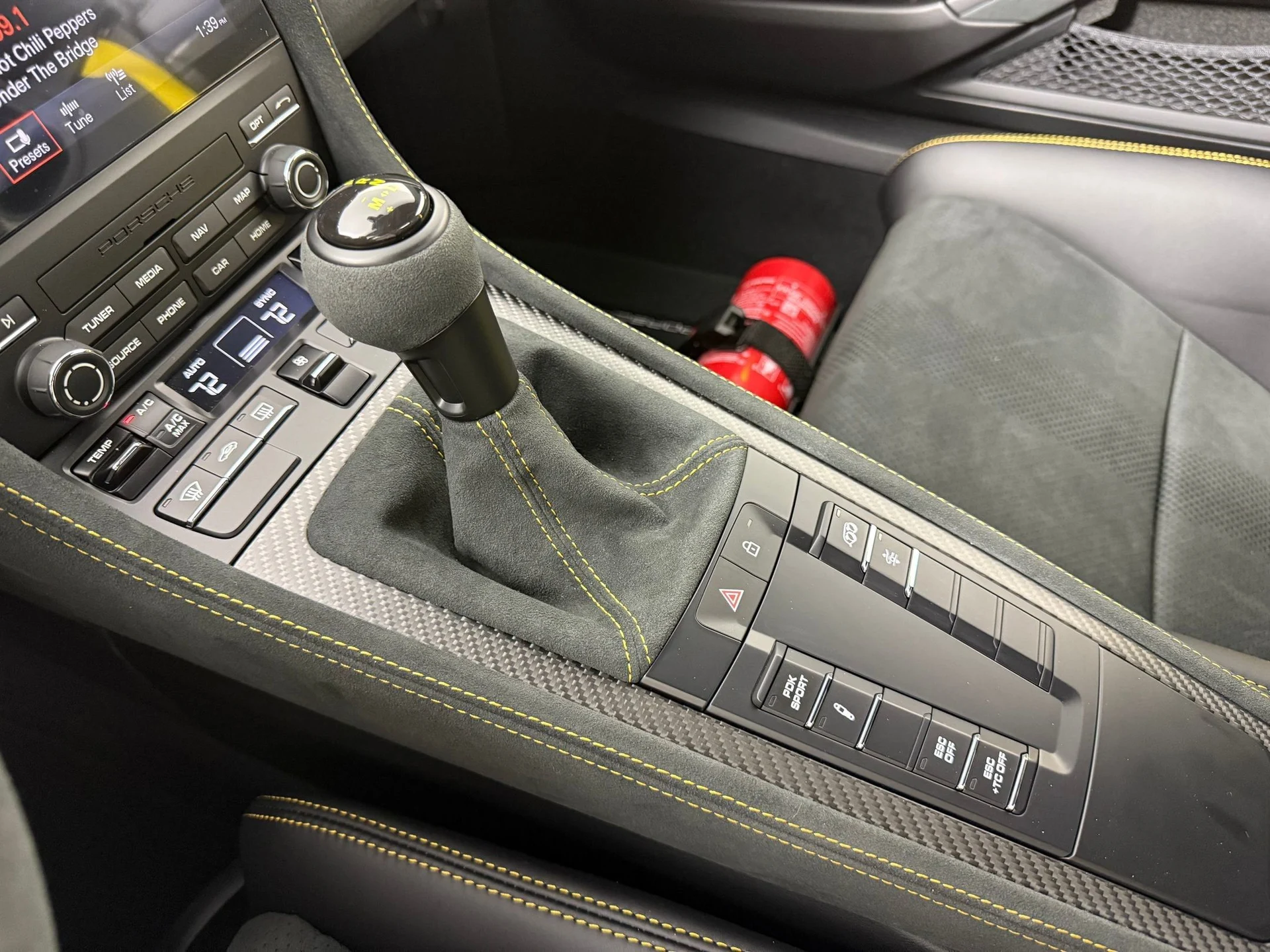 mph015_2792116711_a92adfeaa228a9de0e403e90cea0f461x_b9521d8527