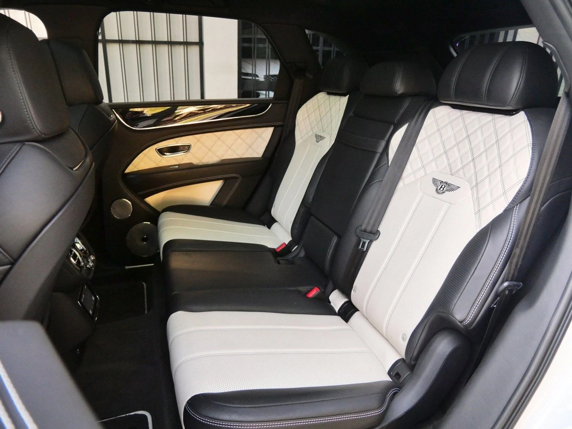 mph015_2796137151_d269e129ae40cf7bd403eea4576b5e76x_9799d282ef