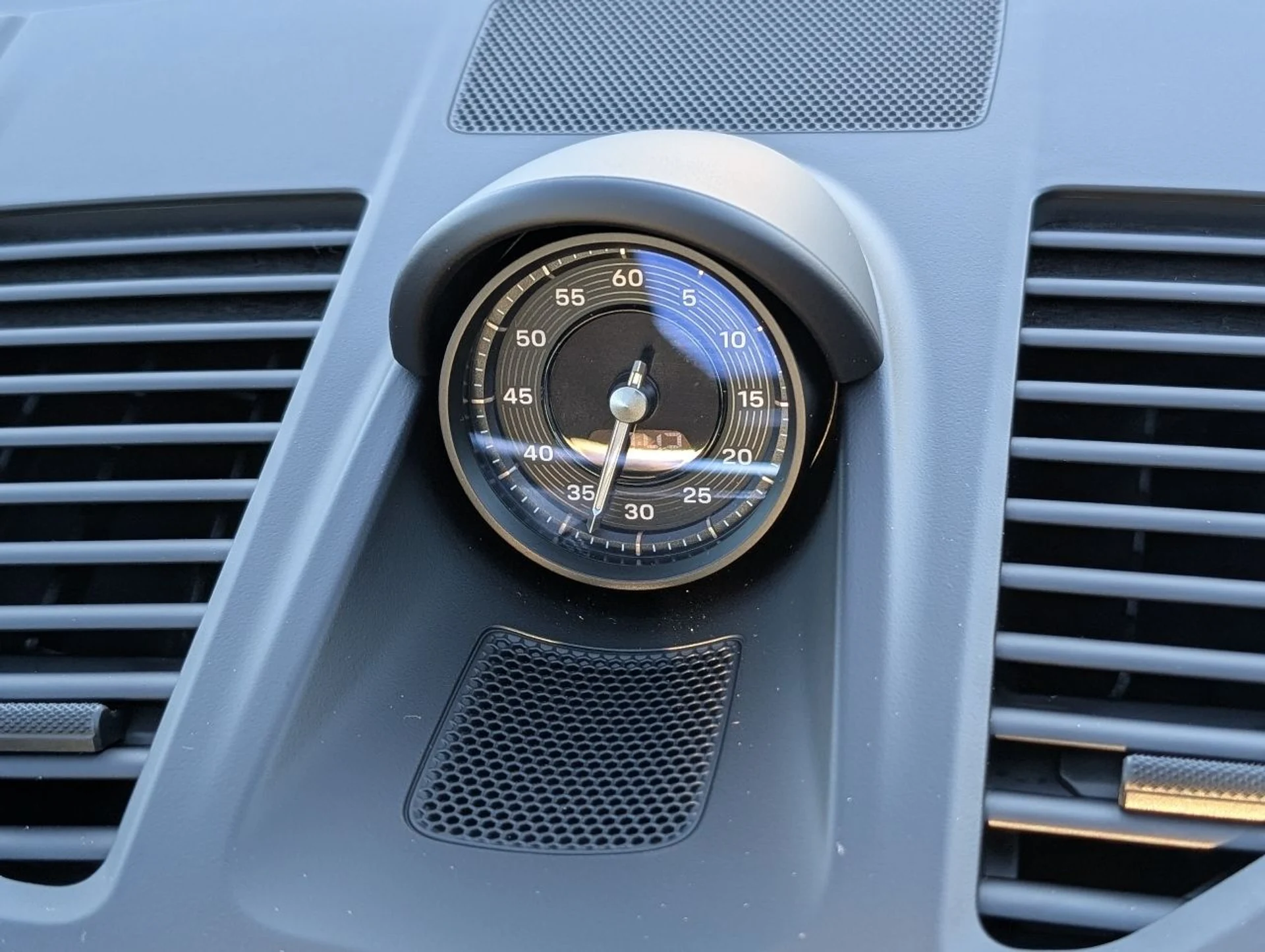 mph015_2804970846_e60aff571a3dea80733889173493cfe8_4352b813e9