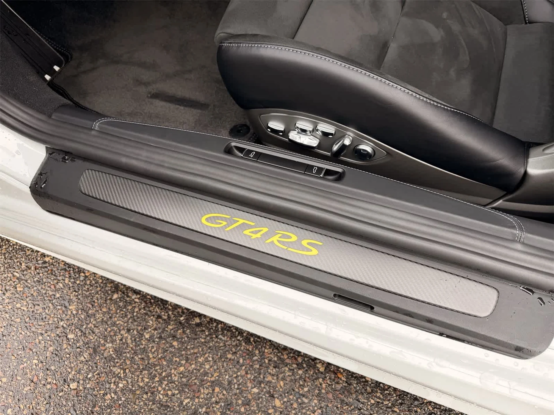 mph015_2807016430_517e6a787476c4c8ae9feb00df796d4b_61f4218700