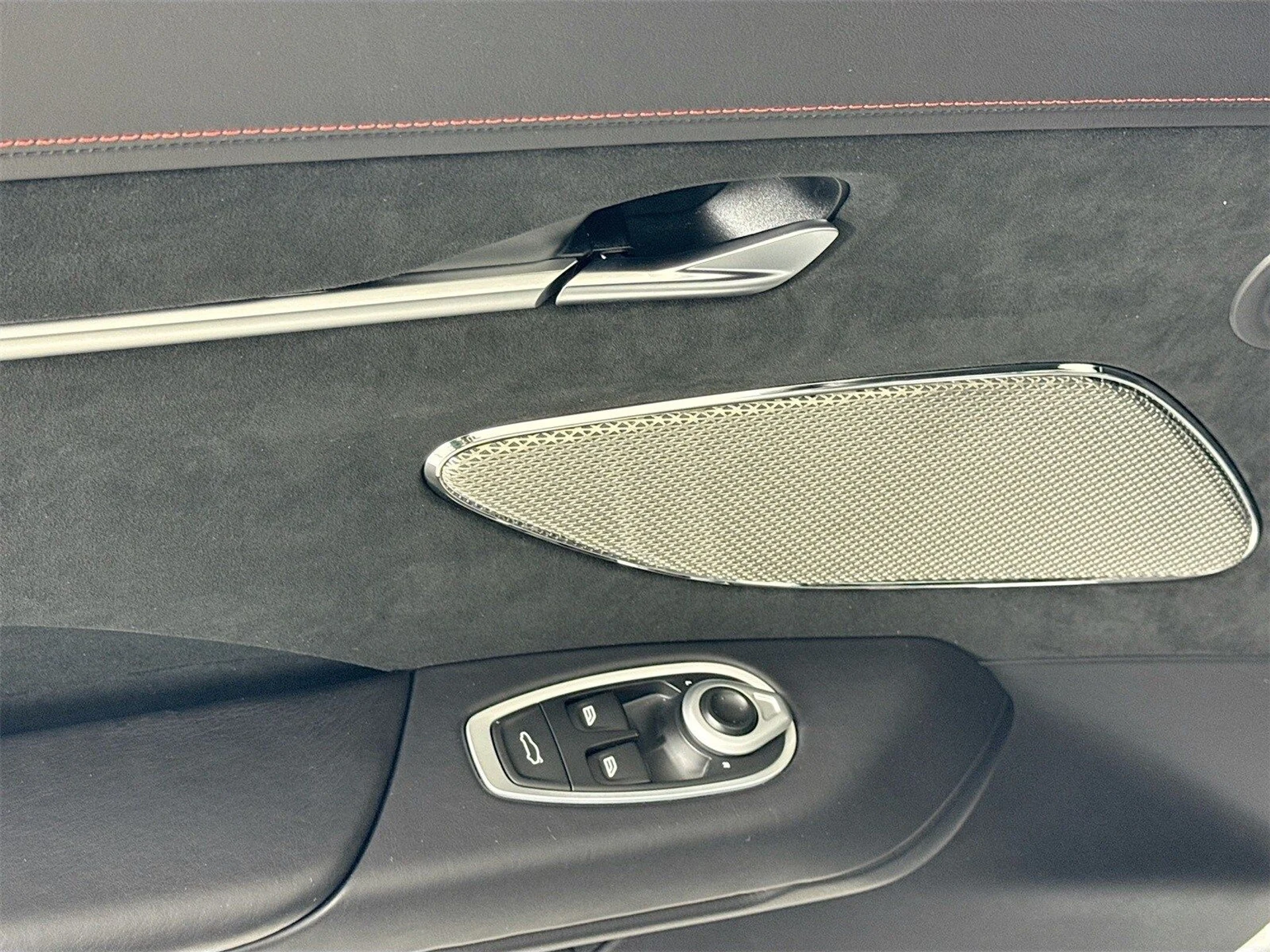 mph015_2813327909_20ffb90255a627825f3b5d079db0701ax_384d20847b