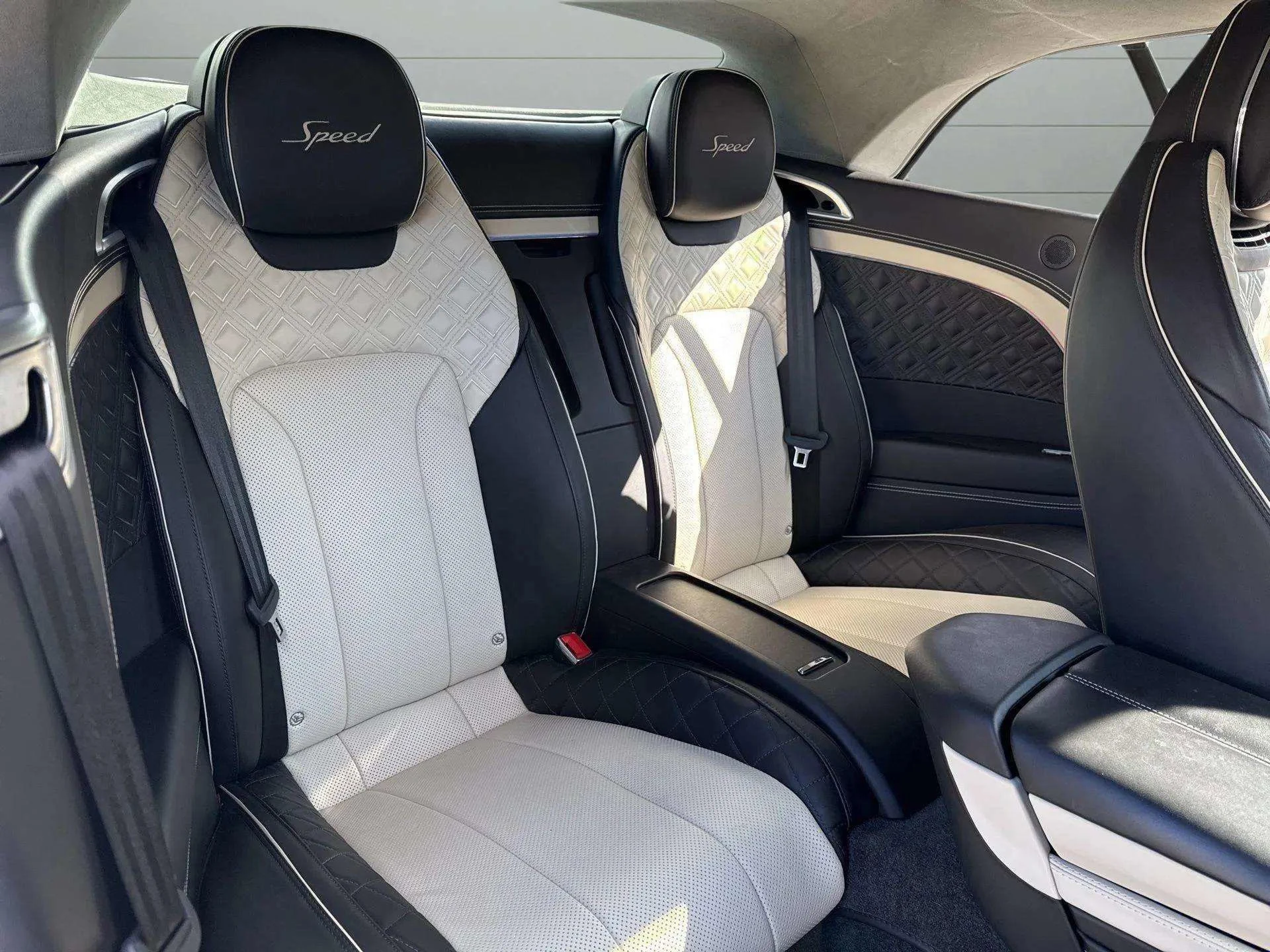 mph015_2818415456_aab675f8c3274264a07327ba9bbf7035_64735d2d0f