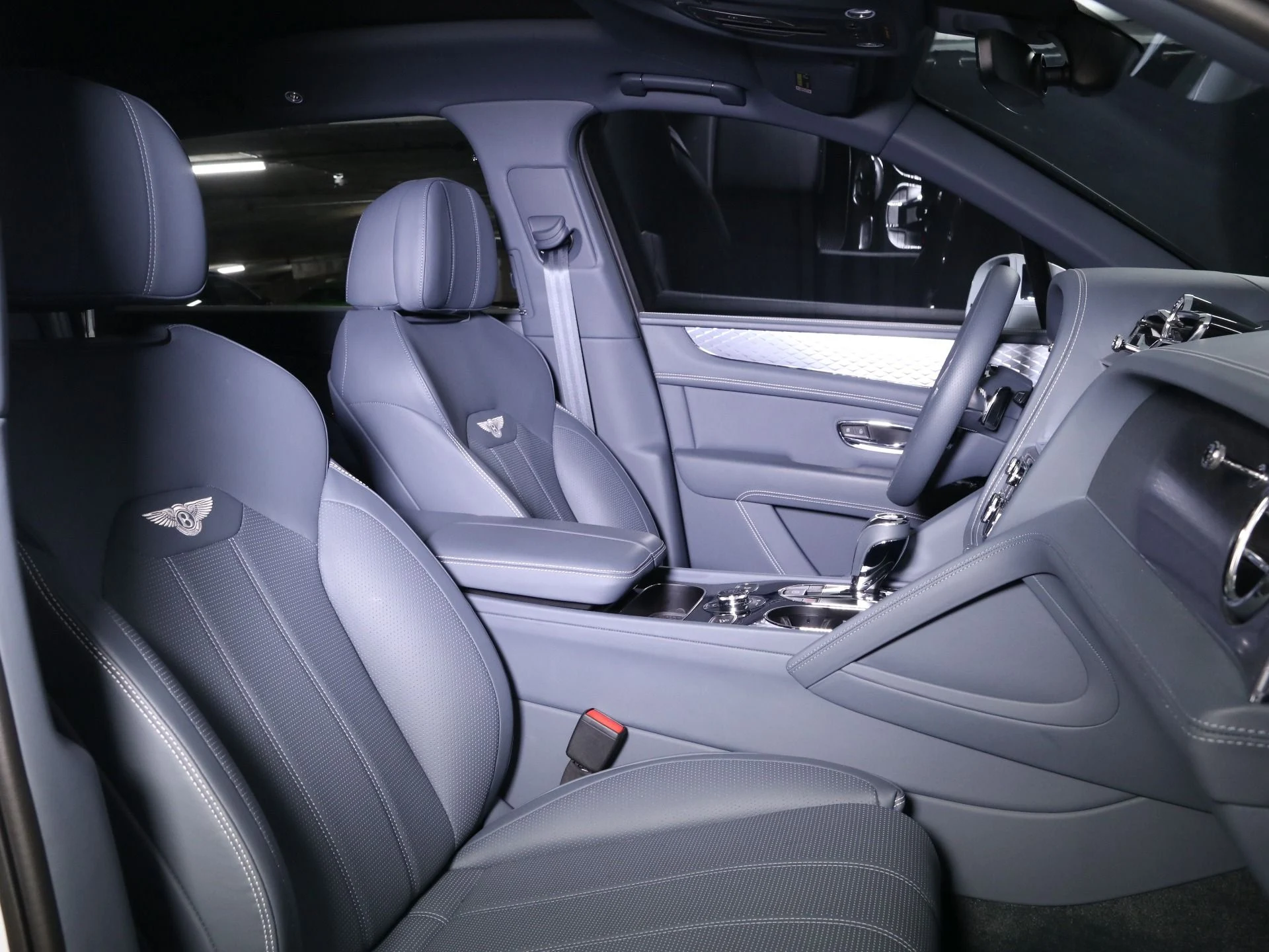 mph015_283129003_Used_2024_Bentley_Bentayga_EWB_1757480370_93b2361bff