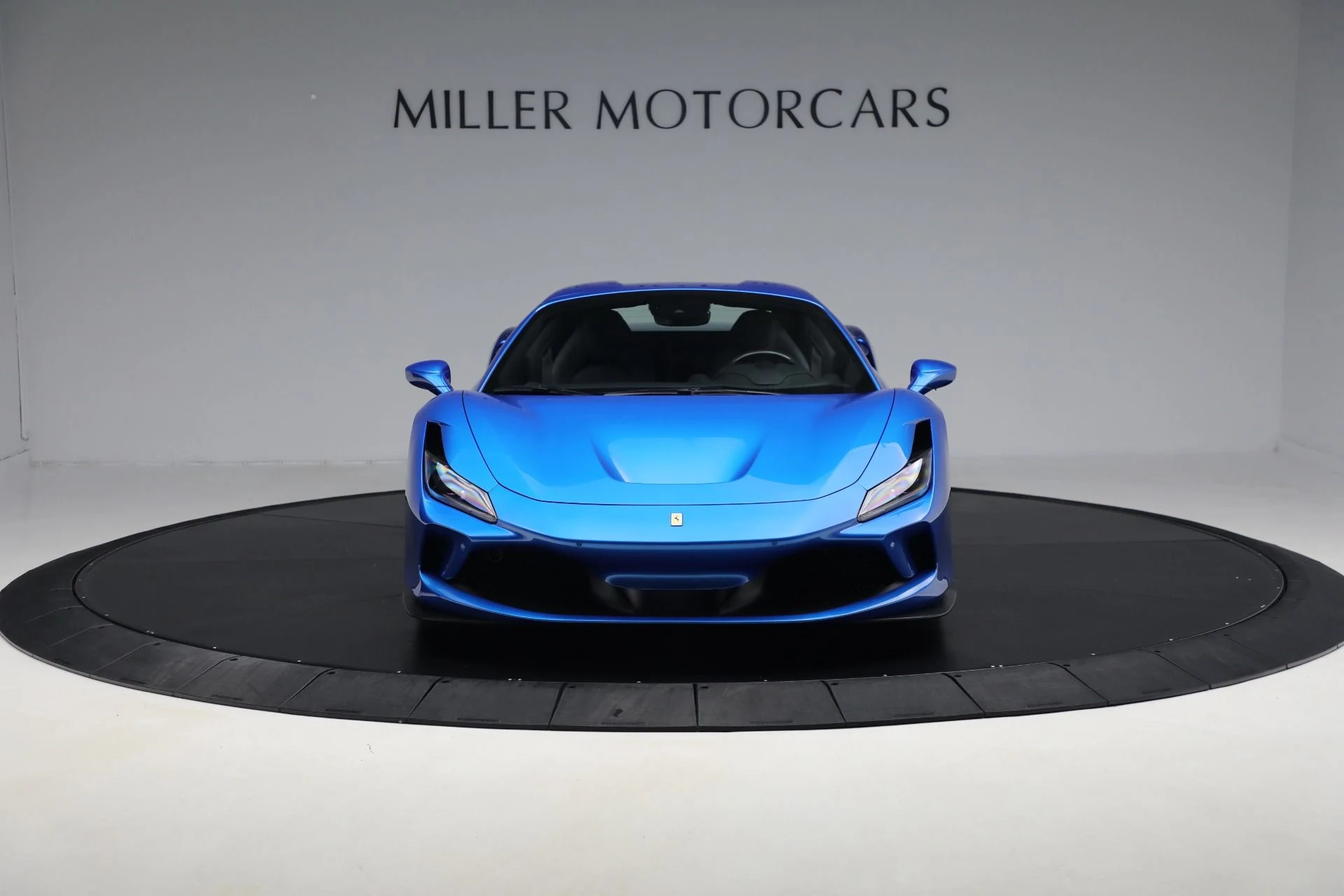 mph015_2846911103_Used_2023_Ferrari_F8_Spider_f64e634721