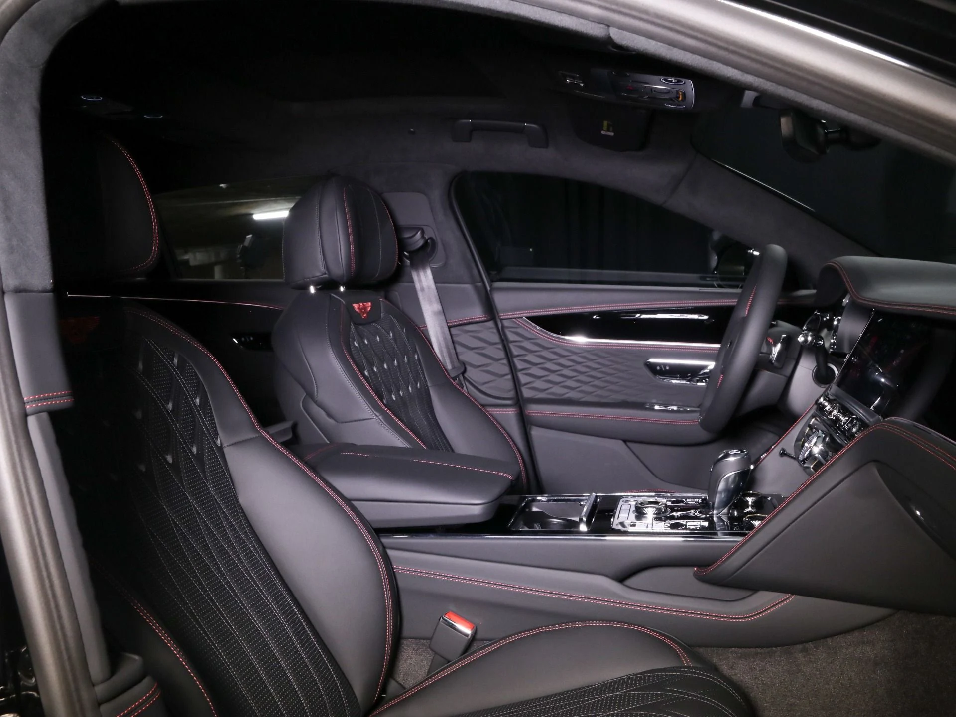 mph015_2848048602_New_2026_Bentley_Flying_Spur_Azure_1759158492_89a272f3ac