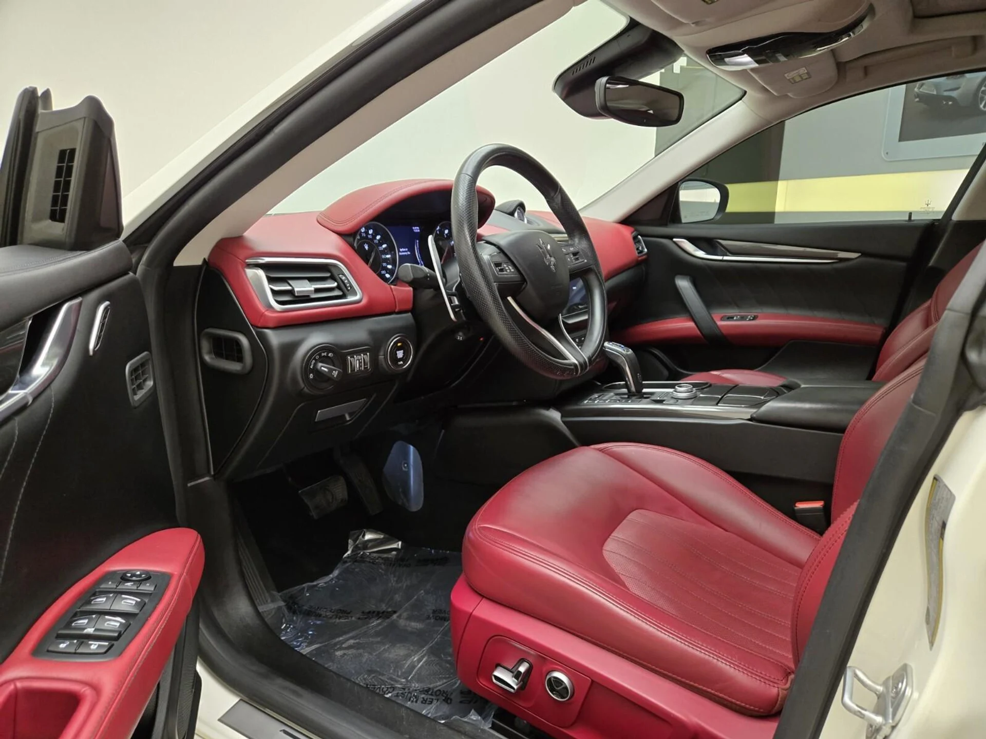 mph015_285221691_Used_2021_Maserati_Ghibli_S_1734007181_f96a3ef7a4