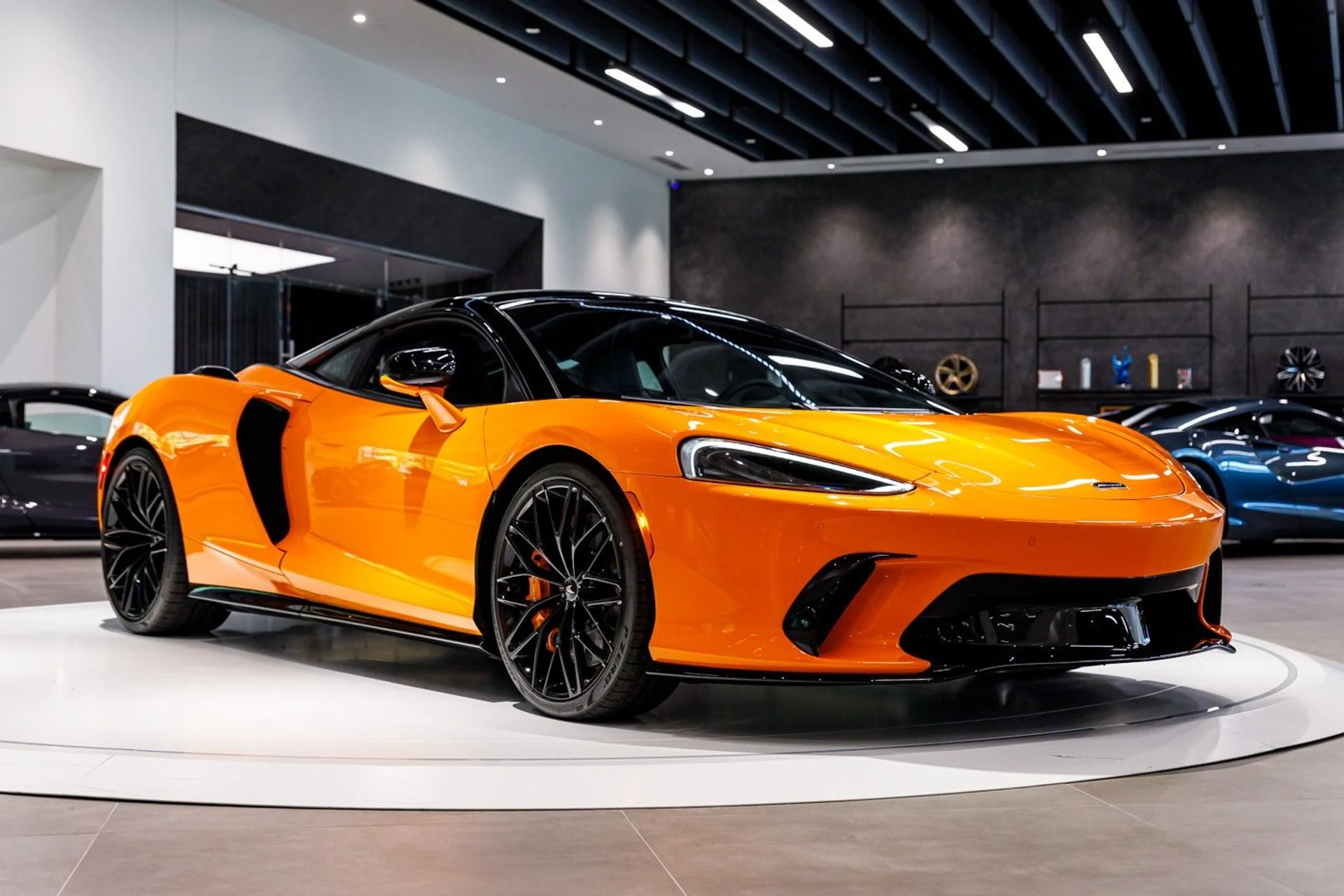 mph015_2860037727_671_p16_l_28cd53ed00