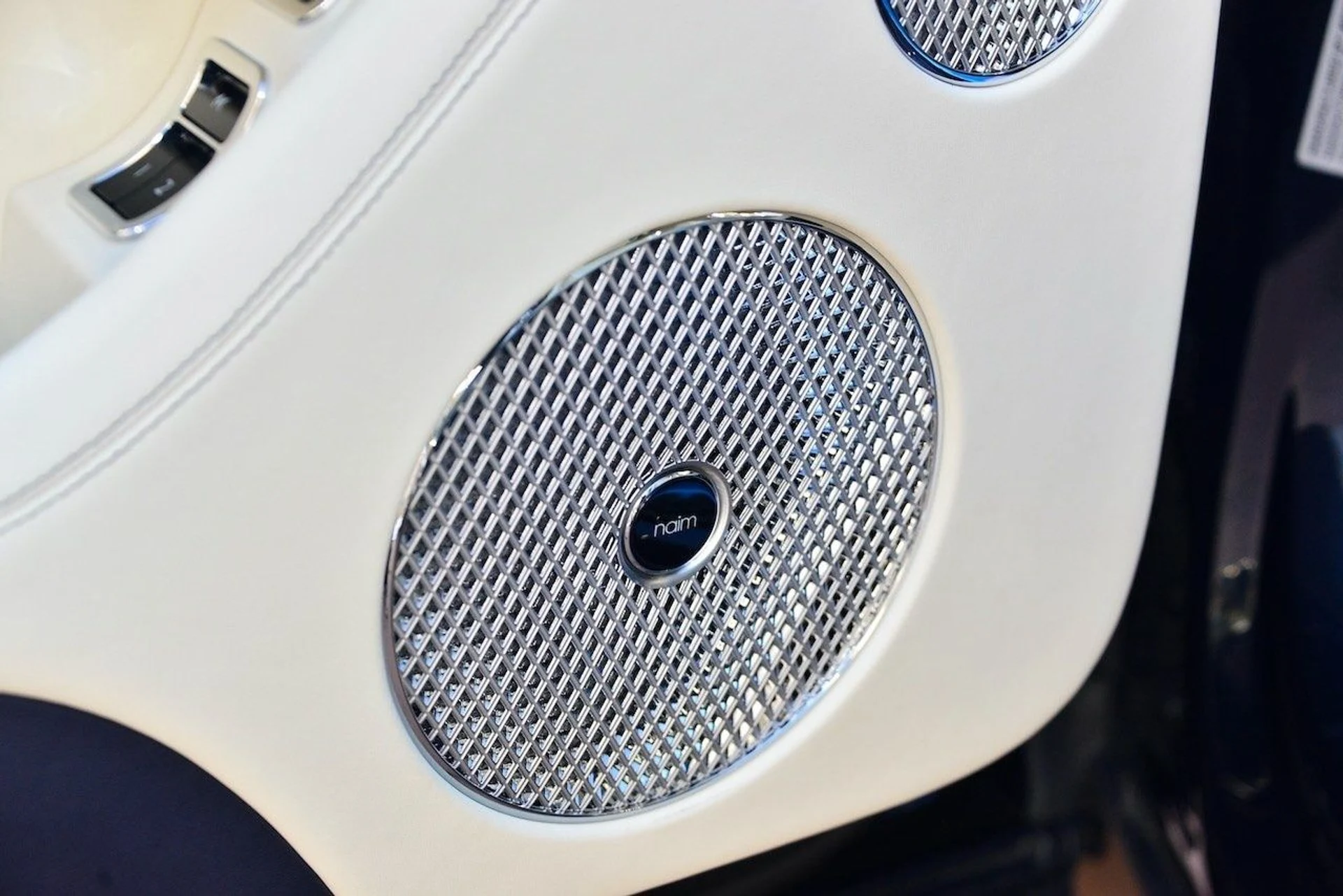 mph015_2865757097_7b2afaa7ba854d880fd0d8c886786277x_51564b2da8