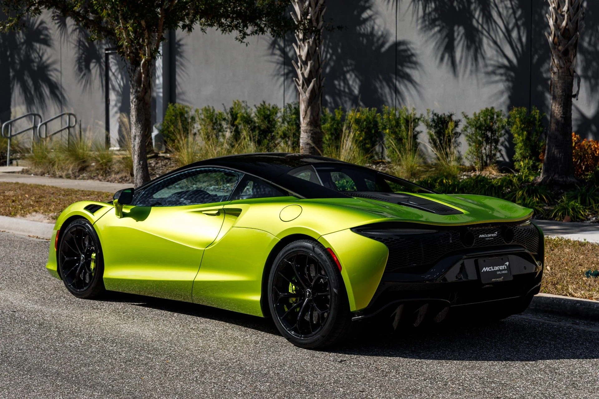 mph015_28707911_287_p16_l_107a682a62