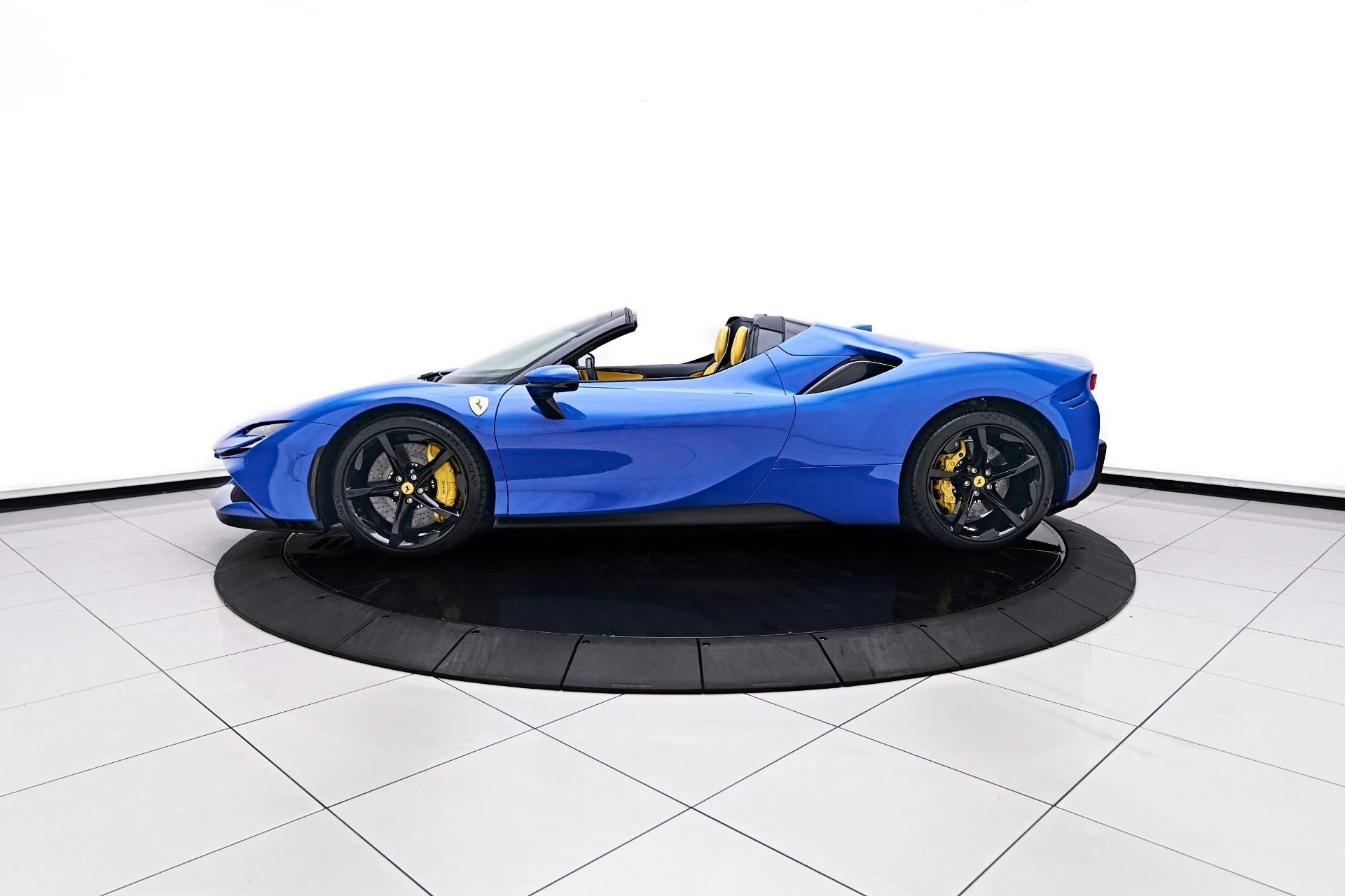 mph015_2878927191_Used_2024_Ferrari_SF_90_Spider_Base_1752630680_b59b051f17