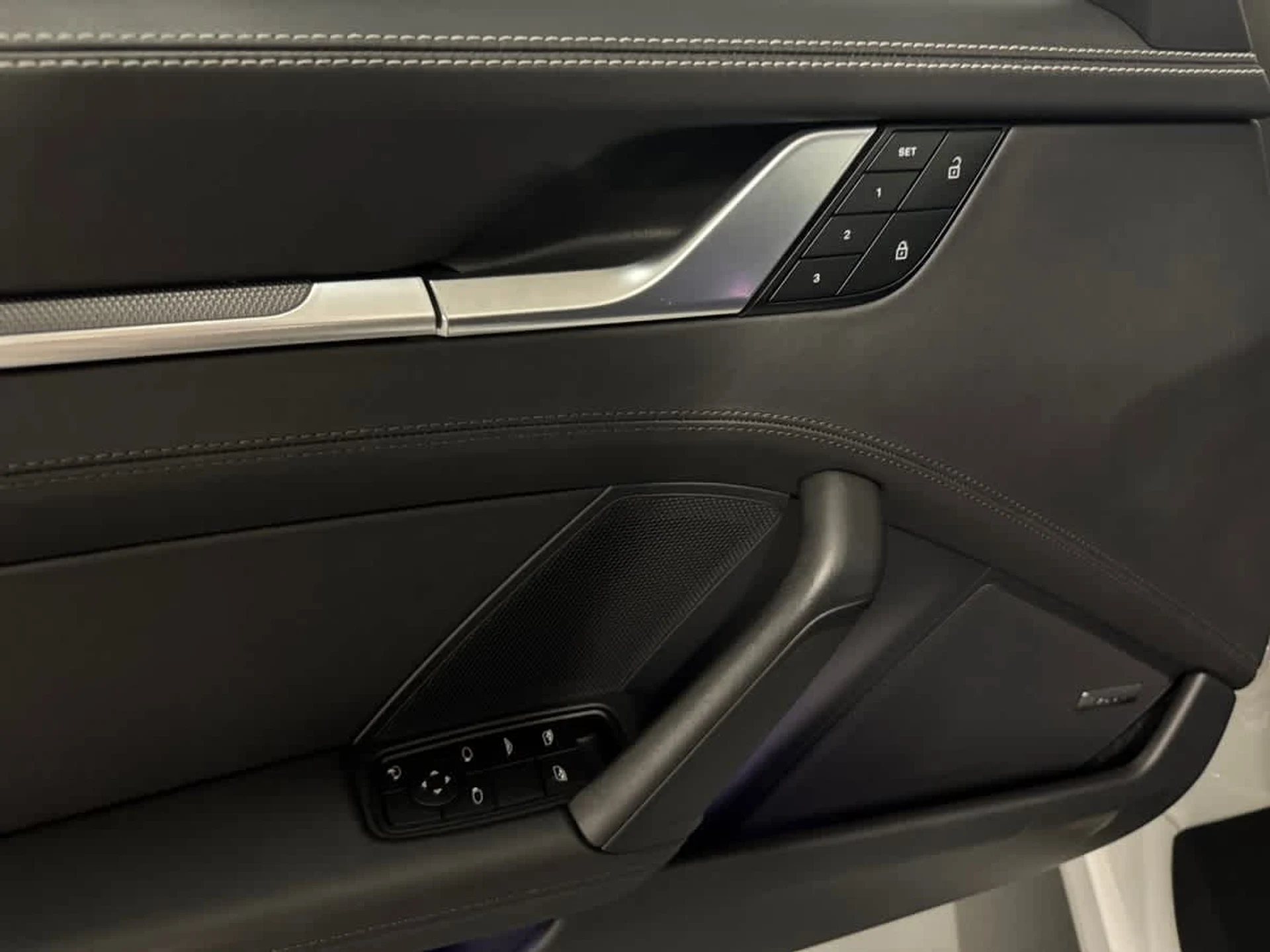 mph015_2885458419_e864bc7c3099cd7464100be8ae3341c3x_c56211cb49