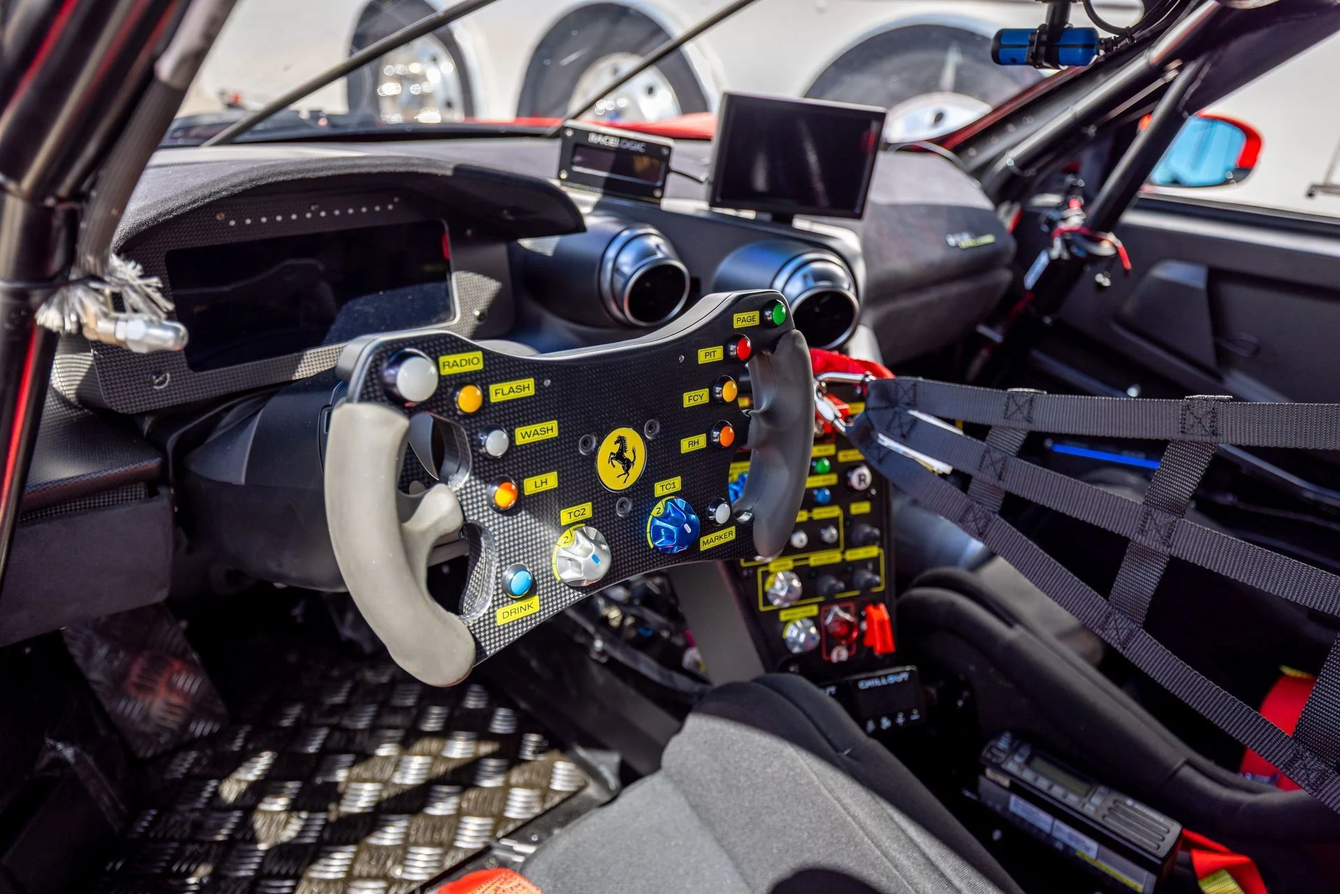 mph015_2890611467_3df991e6ab0340e3b29f394e9c20fe3e_571ee5fc93