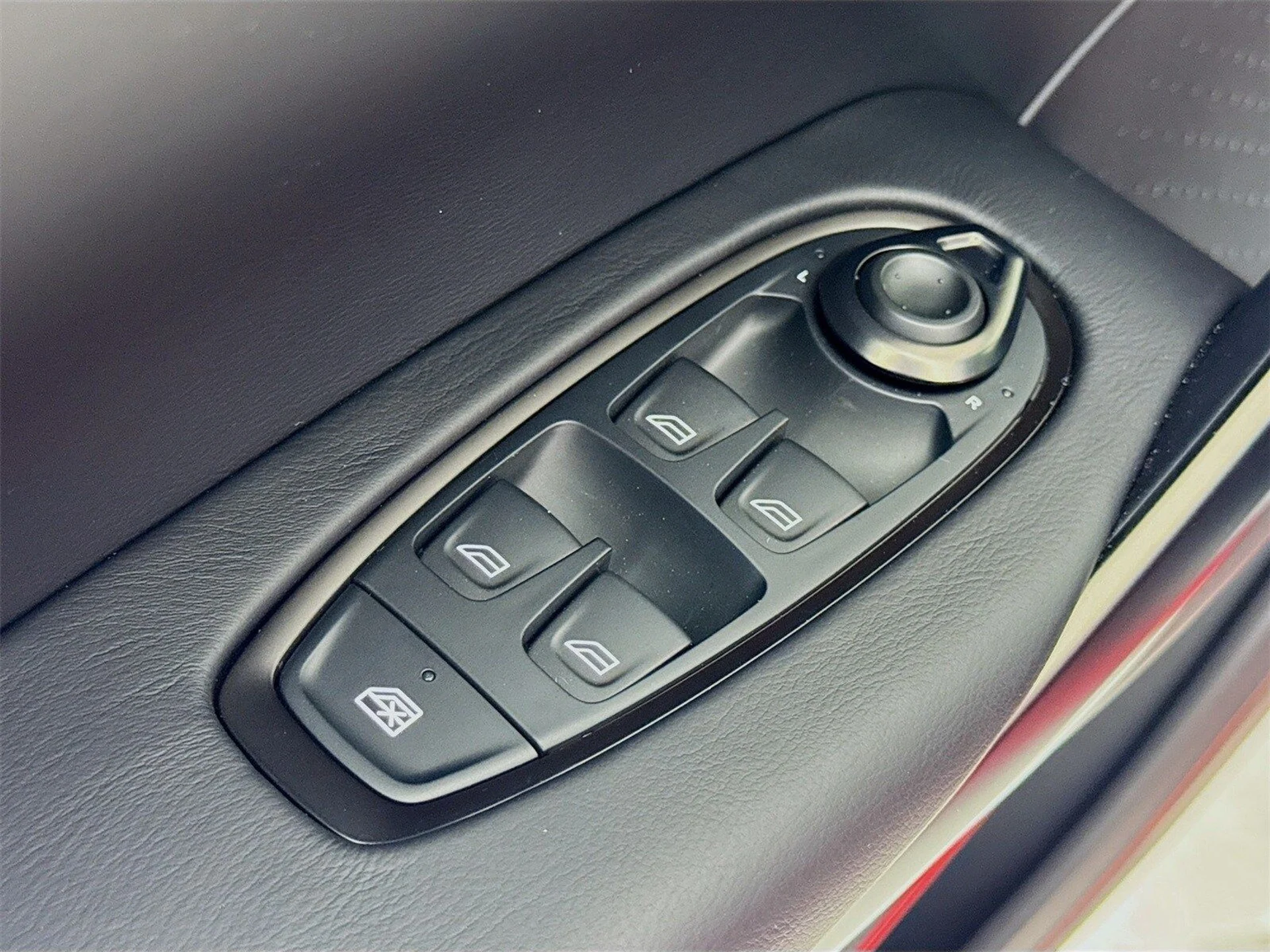 mph015_2896944469_a23953ecdb908c9fbf33349abe1b4796x_9bd712cd44