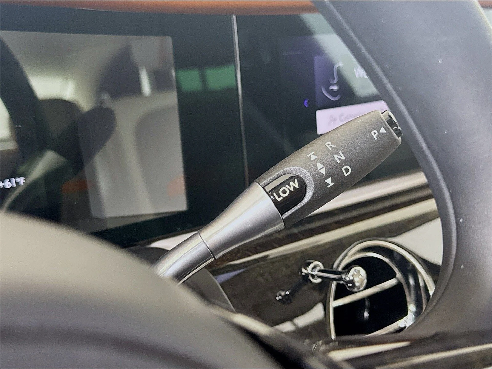 mph015_2899597767_404b211dae47b0d4d0a9dde751eee7dcx_491b420b27