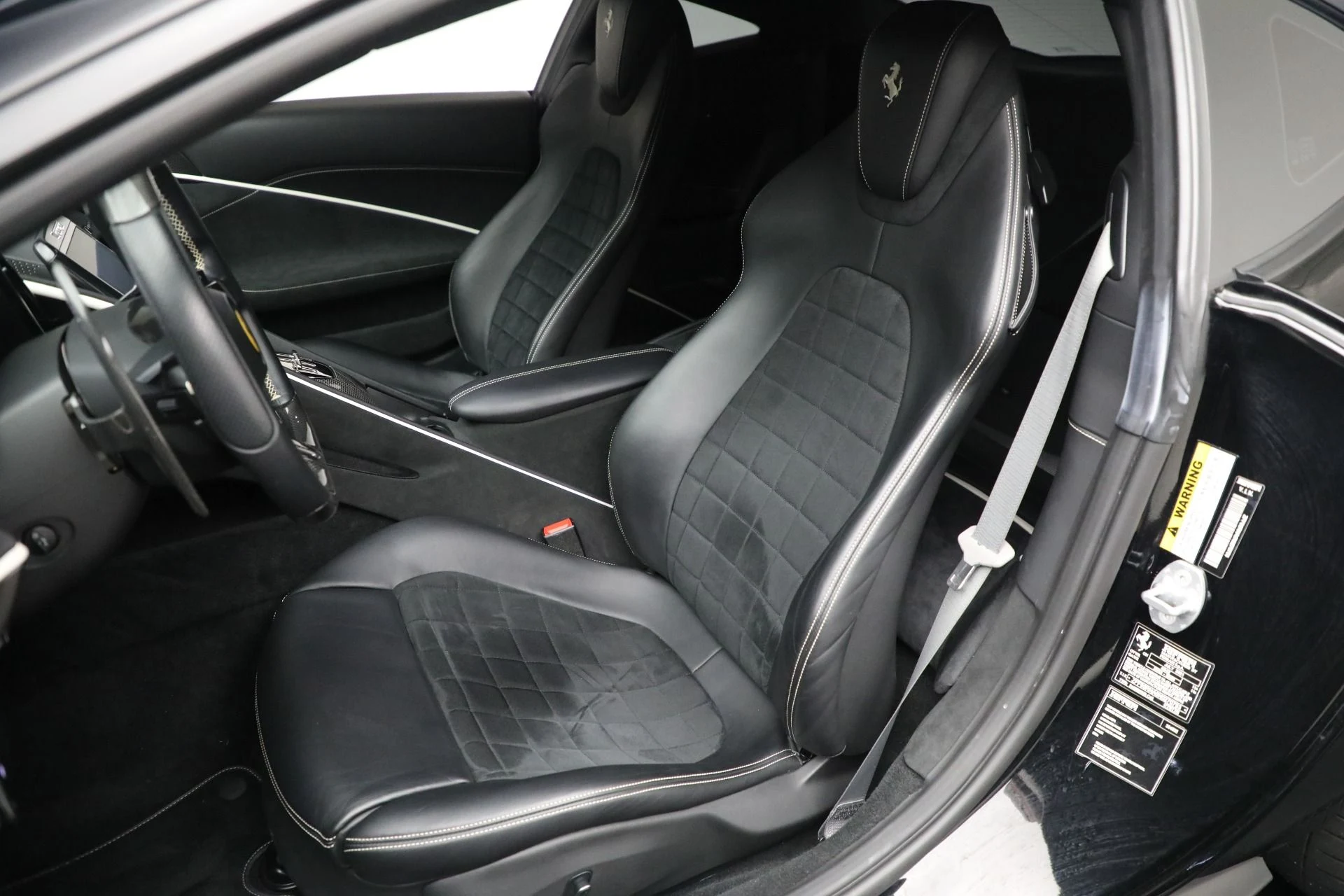 mph015_29024219_Used_2022_Ferrari_Roma_9a99158843