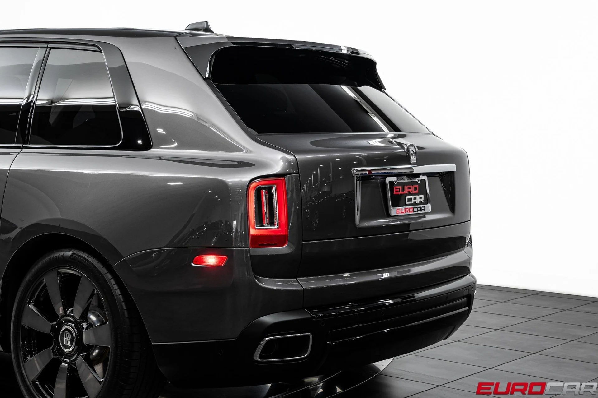 mph015_2908348796_image_16_45359b6e96