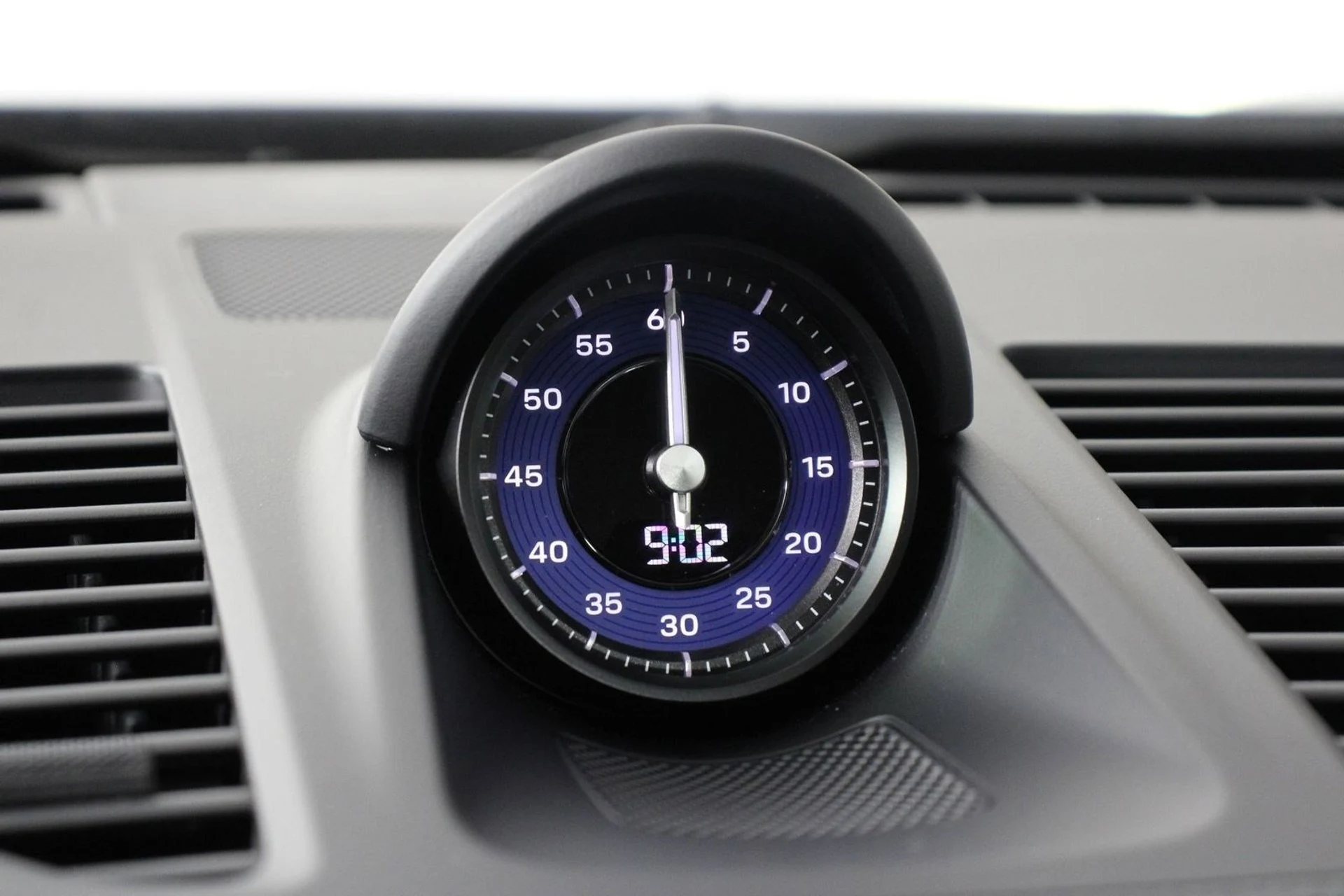 mph015_2909554488_aed09004ccdce96c770939925b737651_d6146f110e