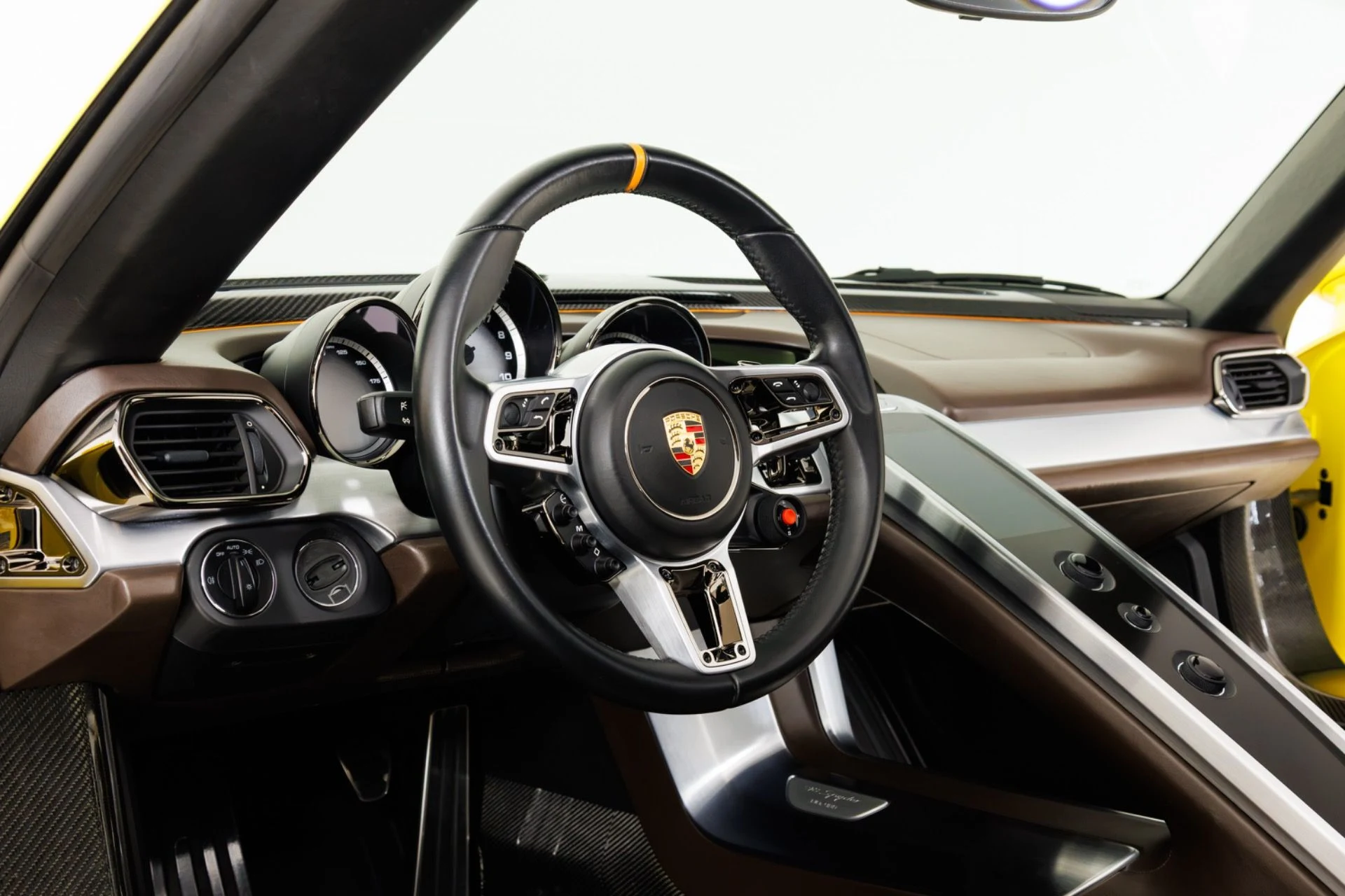 mph015_2910033466_Used_2015_Porsche_918_Spyder_1789427622_80b206d024
