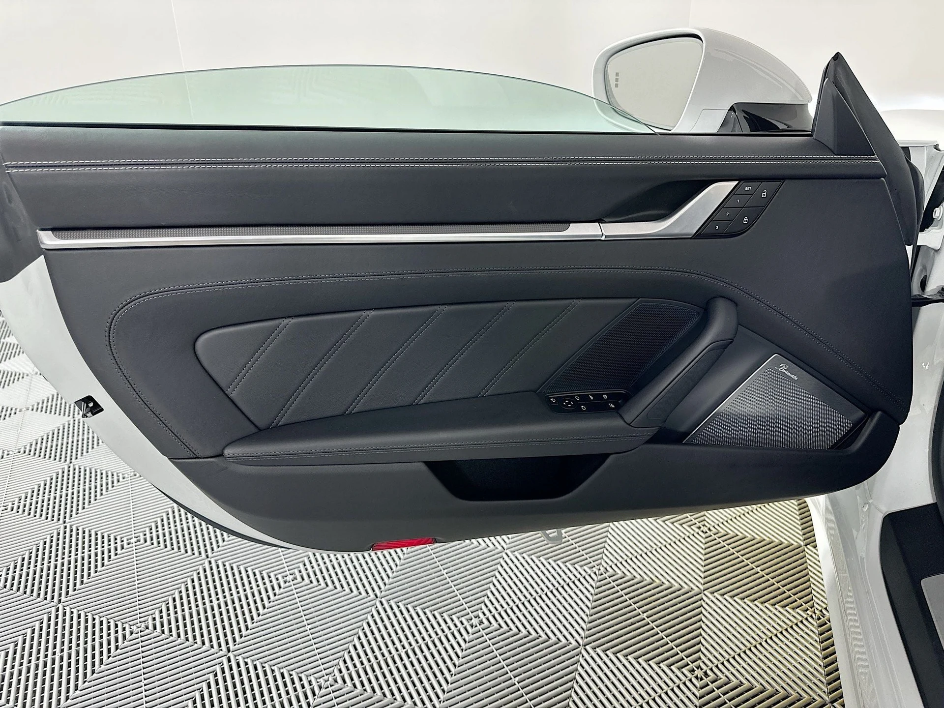 mph015_2912946595_16_34a6a1980f