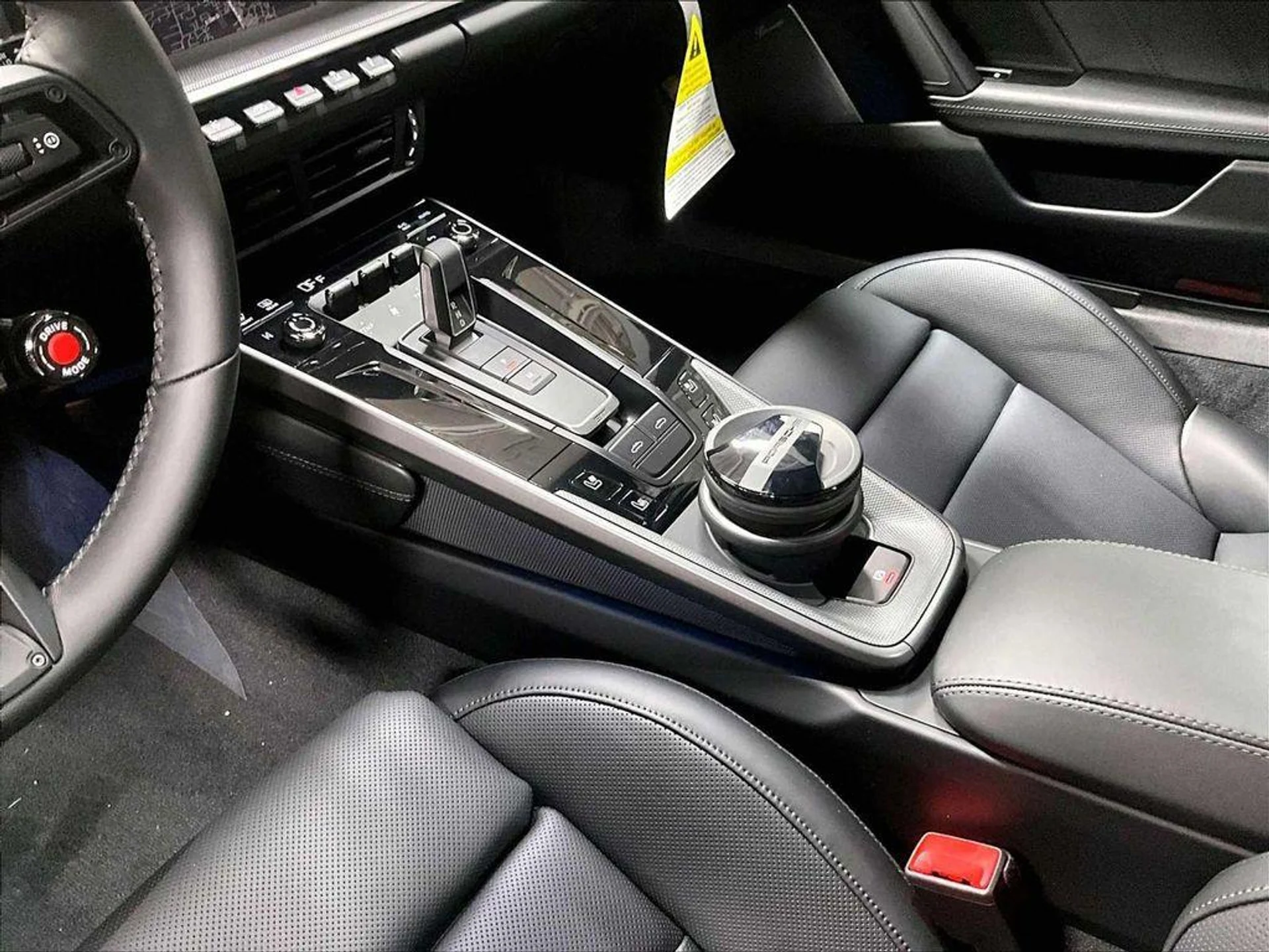 mph015_2917389942_f_L_Uw6_Xr2_P_Vja_Eymv_Be6v_R5s5uec_85944fae6e